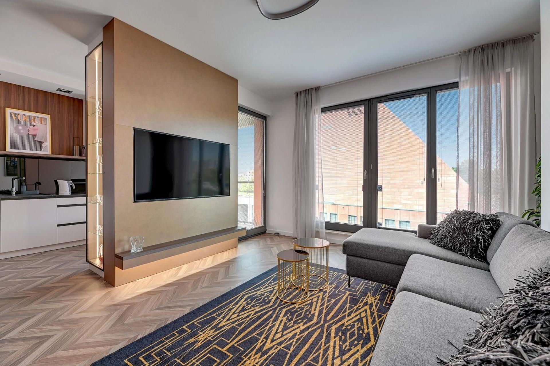 Apartment with City View