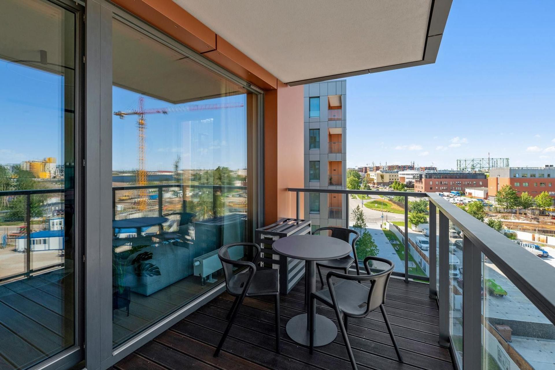 One-Bedroom Apartment with Balcony