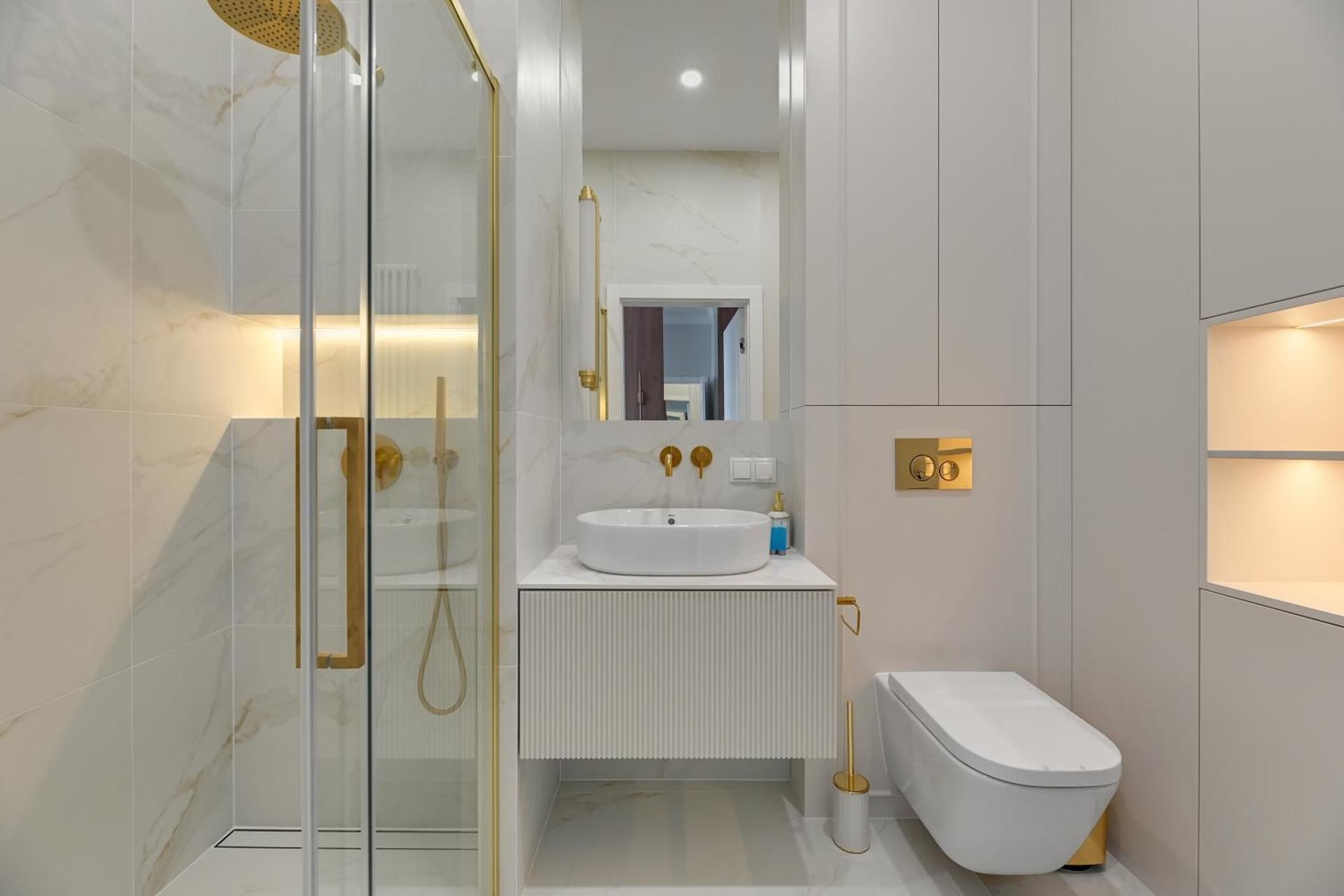 Deluxe One-Bedroom Apartment