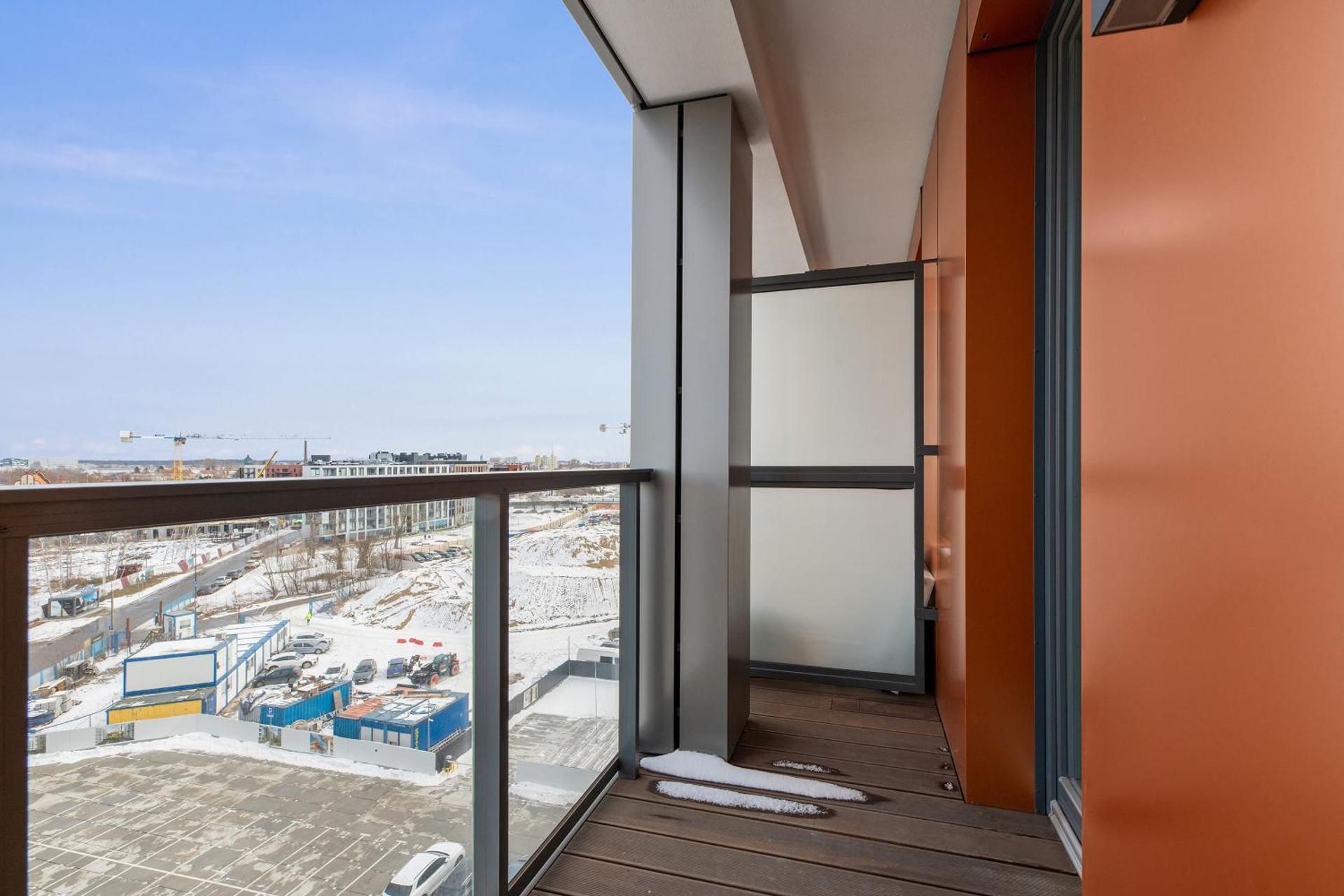Deluxe One-Bedroom Apartment