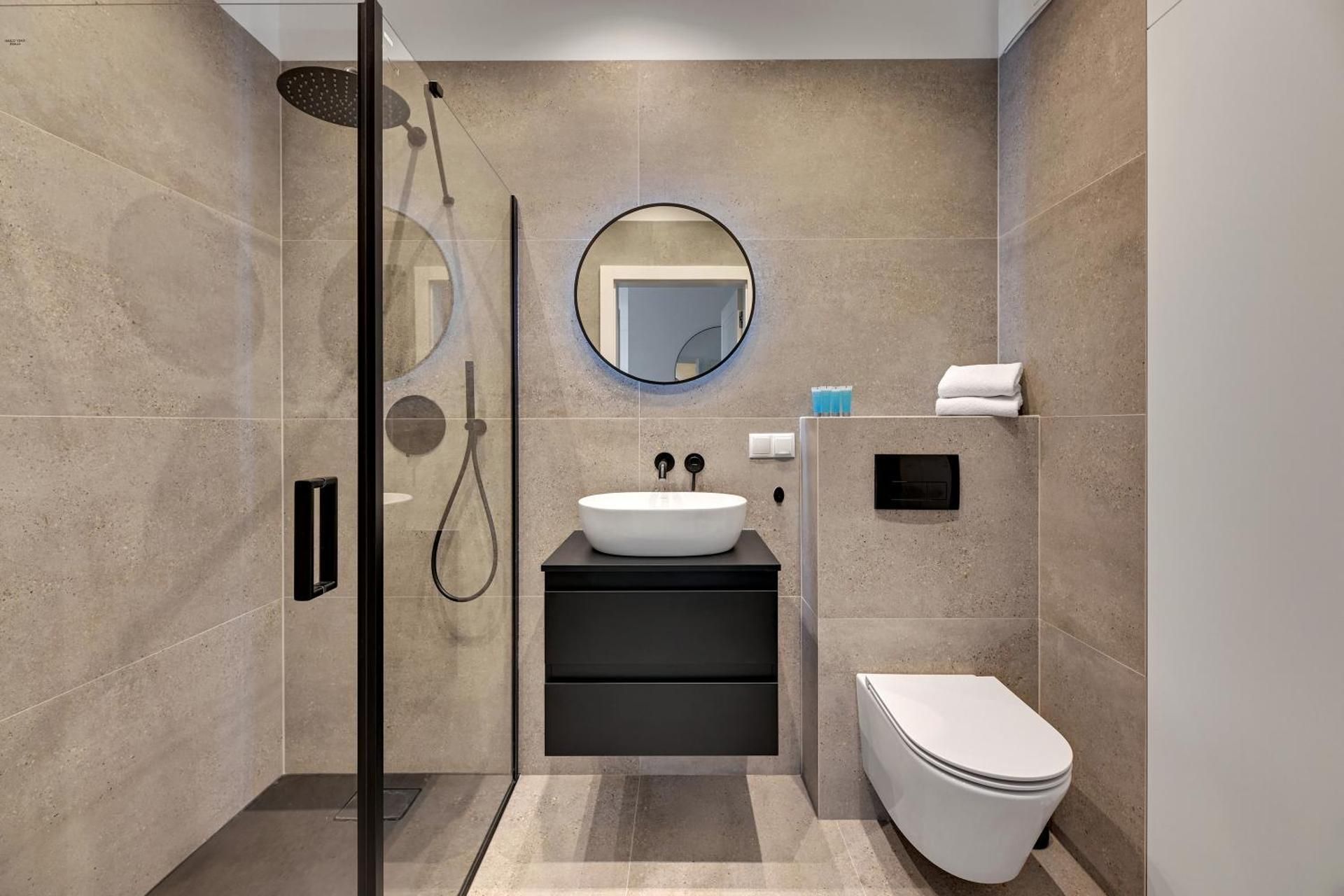 One-Bedroom Deluxe Apartment