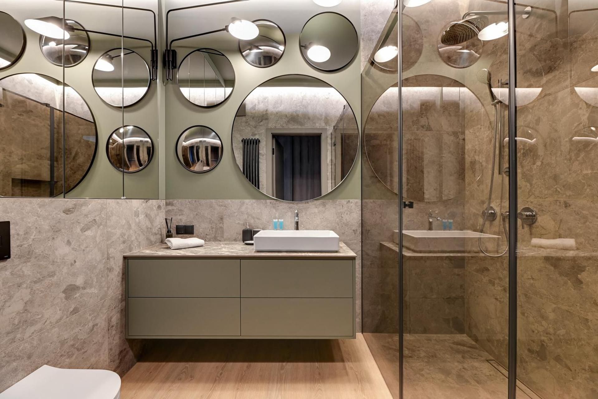 Four-Bedroom Penthouse Apartment