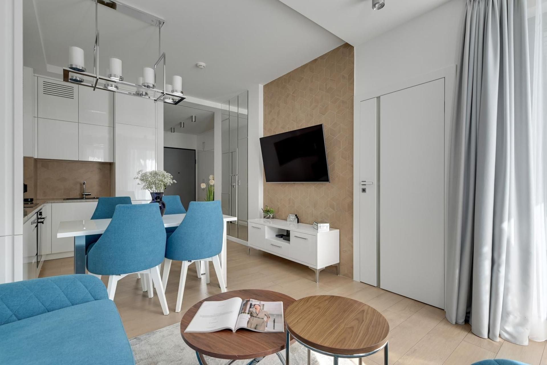 Deluxe One-Bedroom Apartment