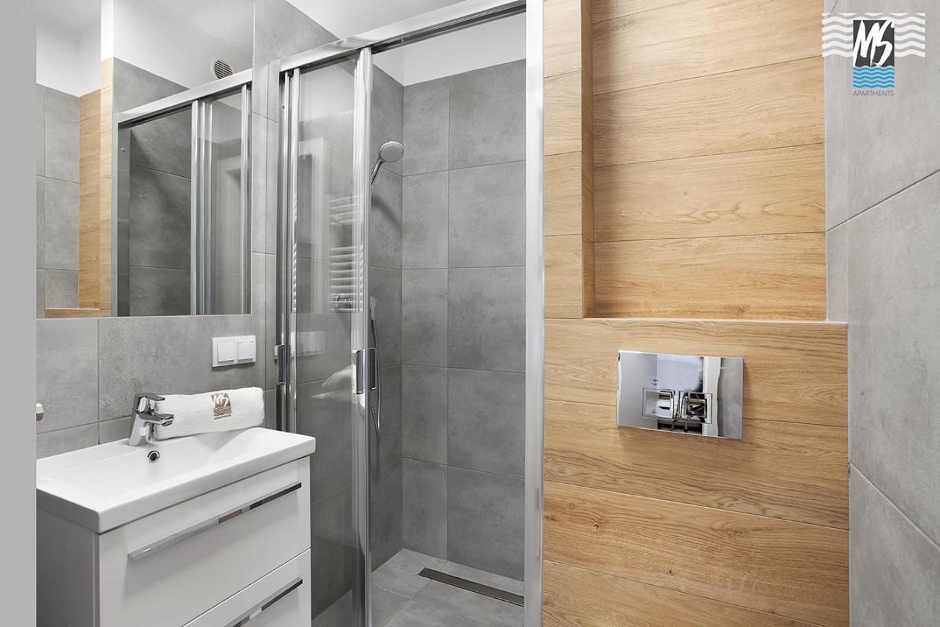 Double or Twin Room with Private Bathroom