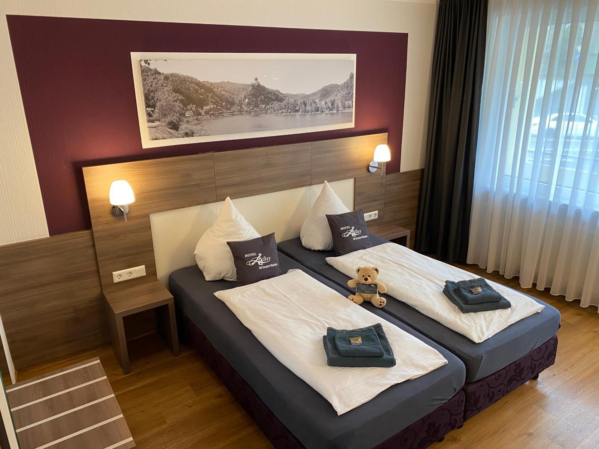 Double Room With Balcony And Residential Area View