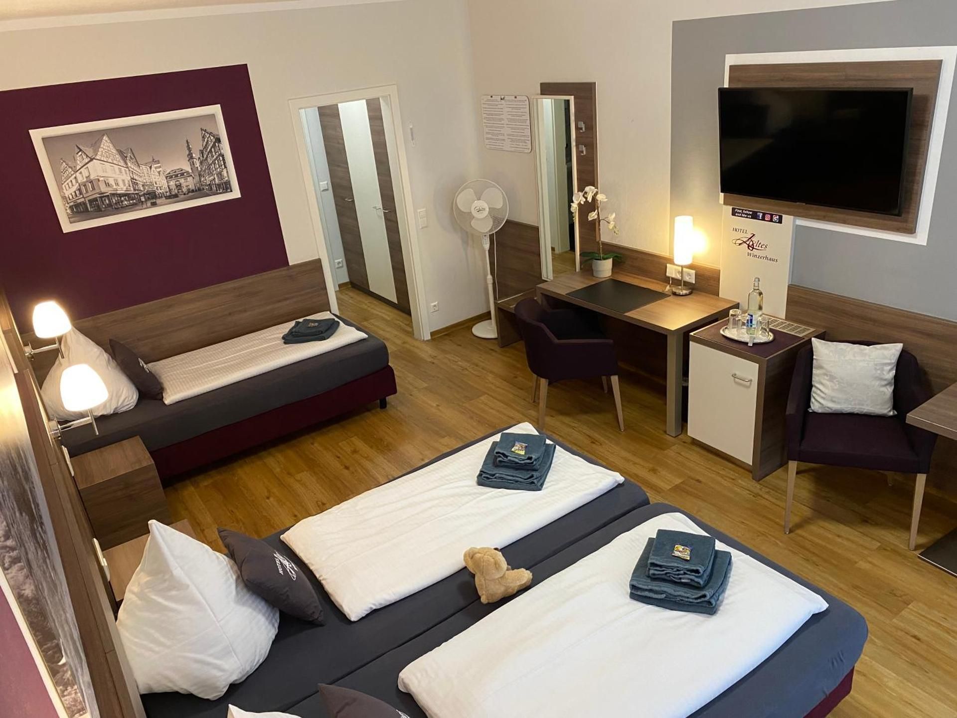 Triple Room with Terrace And Residential Area View