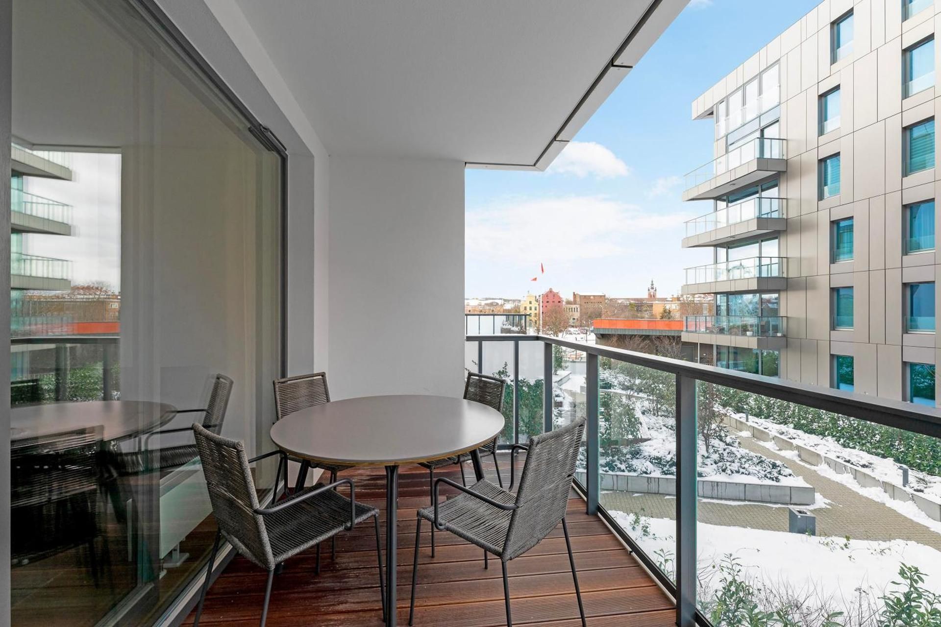 DELUXE APARTMENT