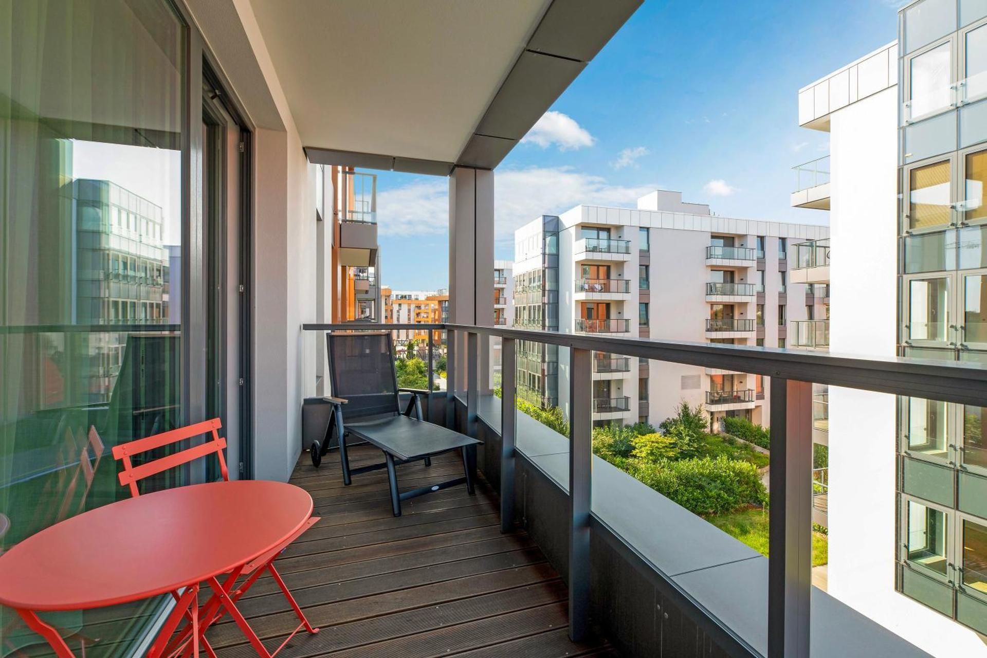 One-Bedroom Apartment with Balcony