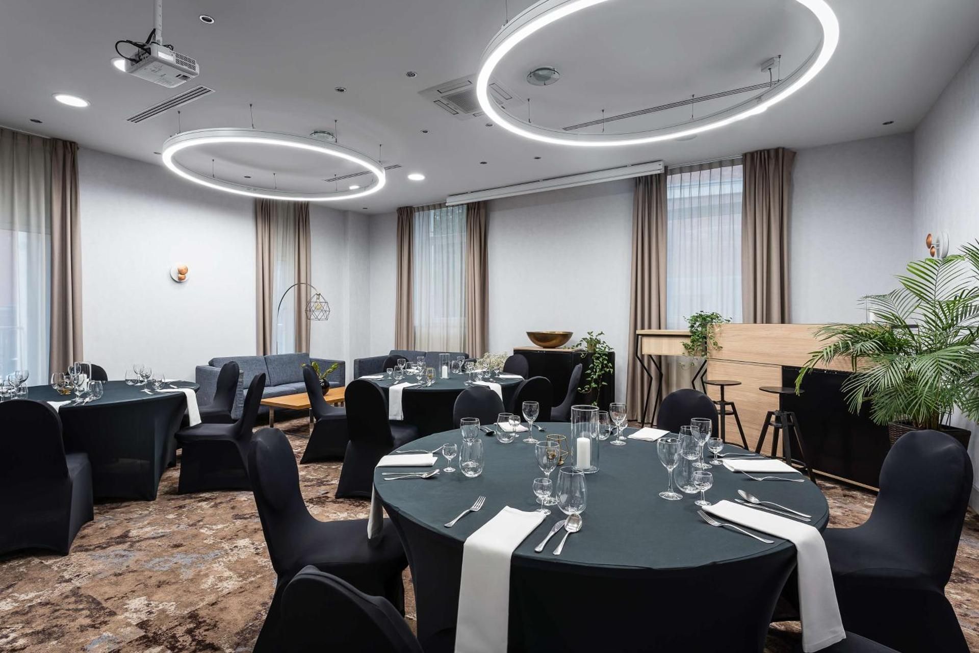 meeting room / ballrooms