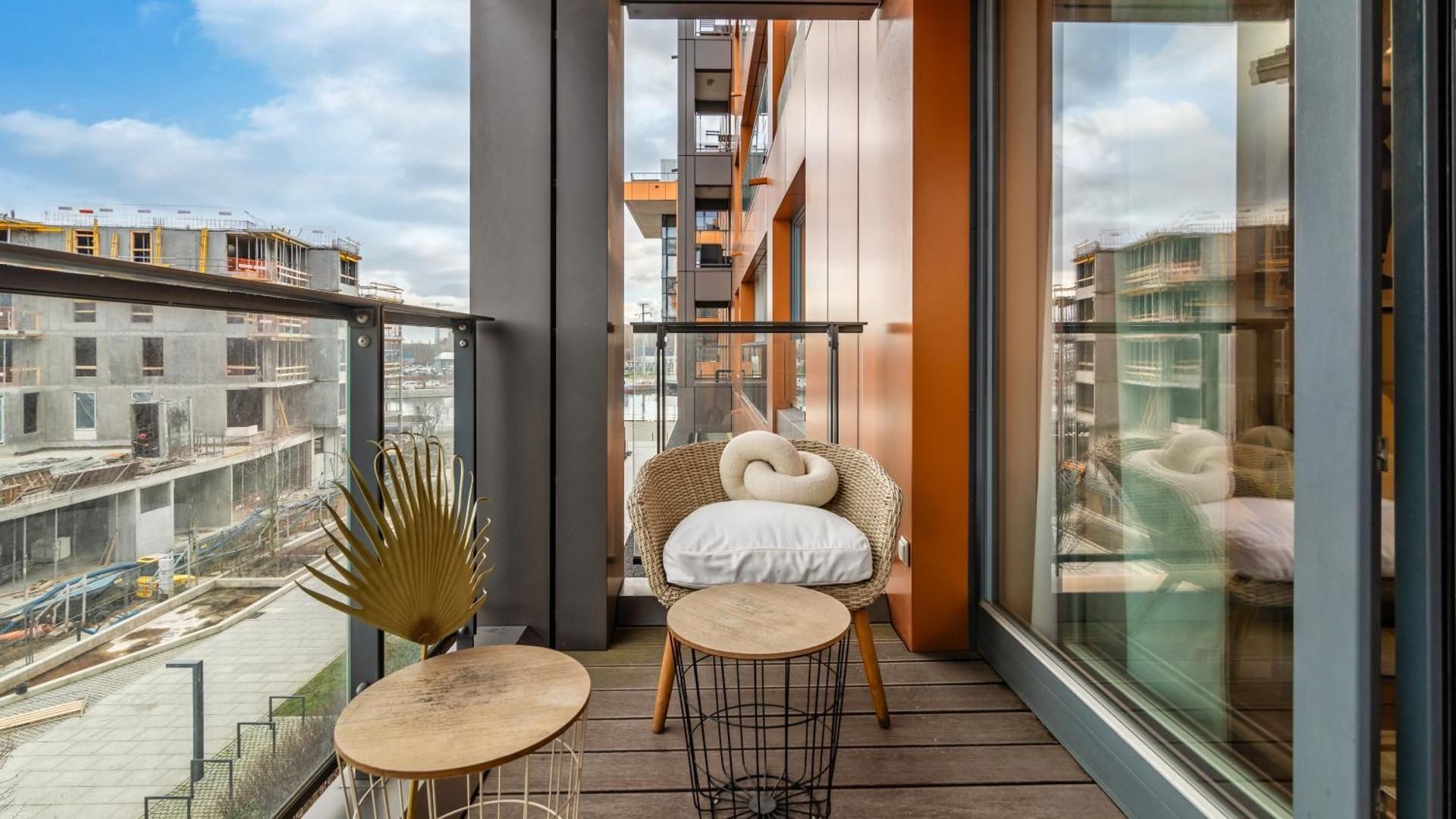 Apartment with Balcony