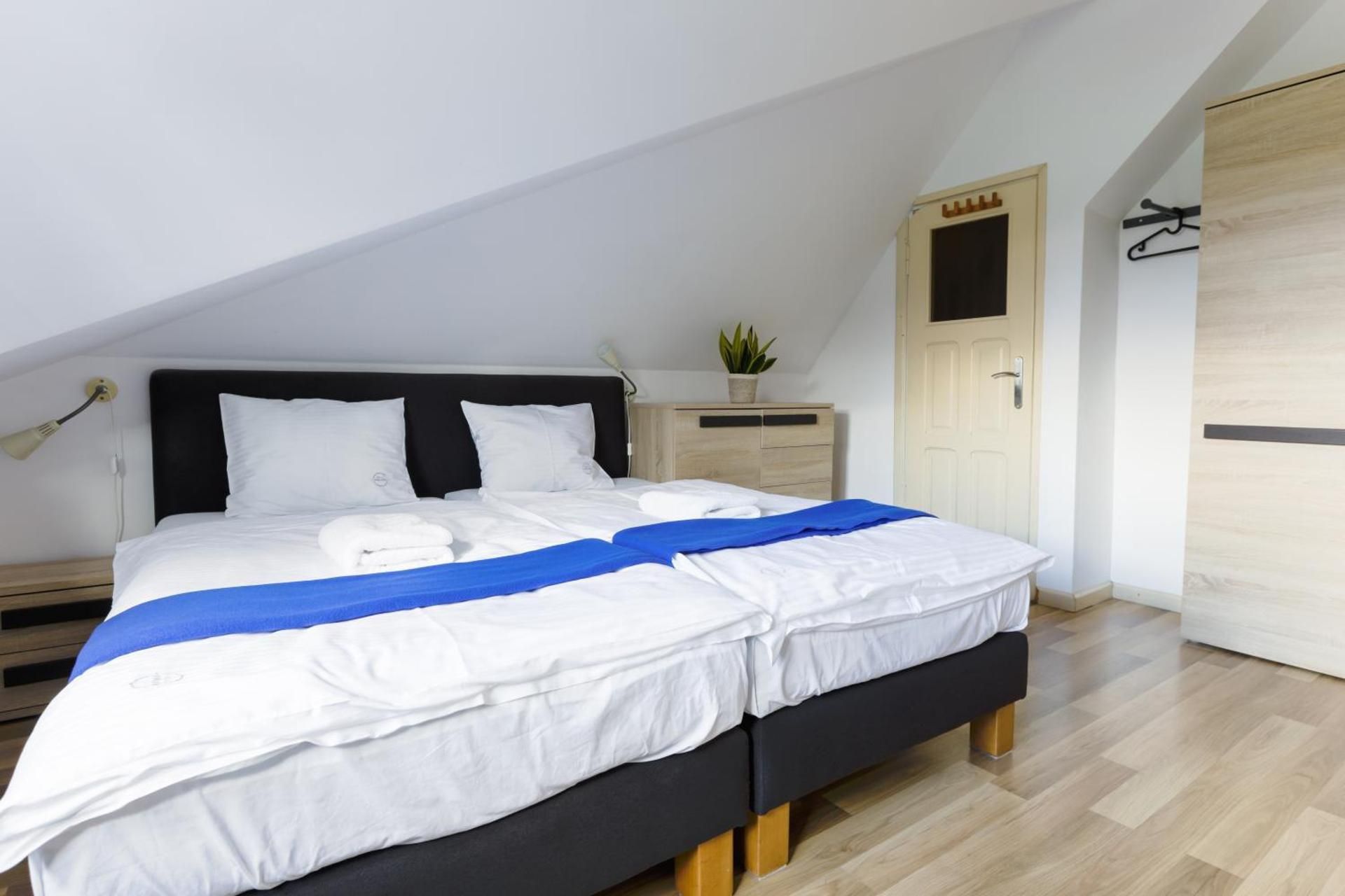 Deluxe Double Room (2 Adults + 1 Child)