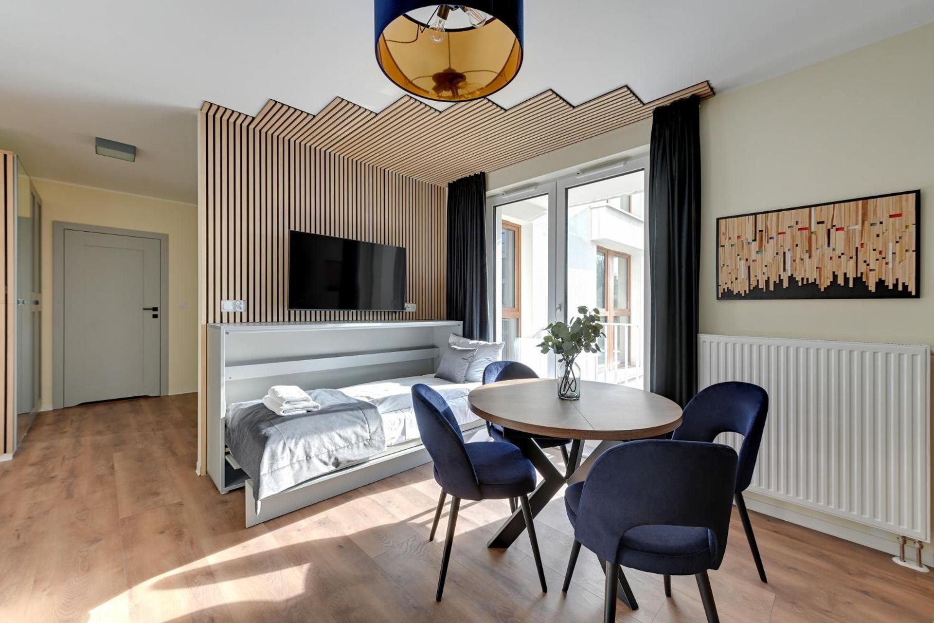 Deluxe Apartment with Balcony