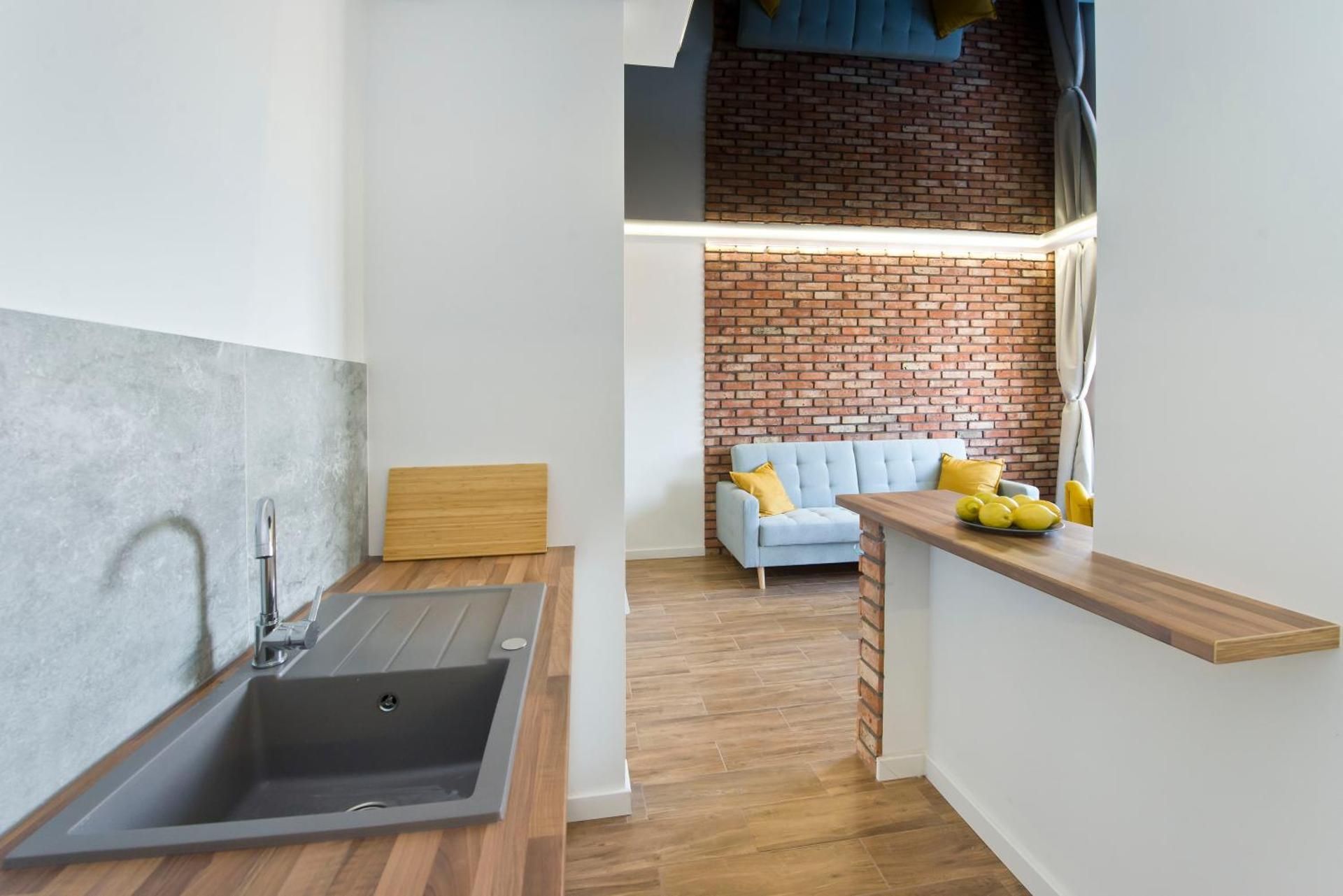 One-Bedroom Apartment 94