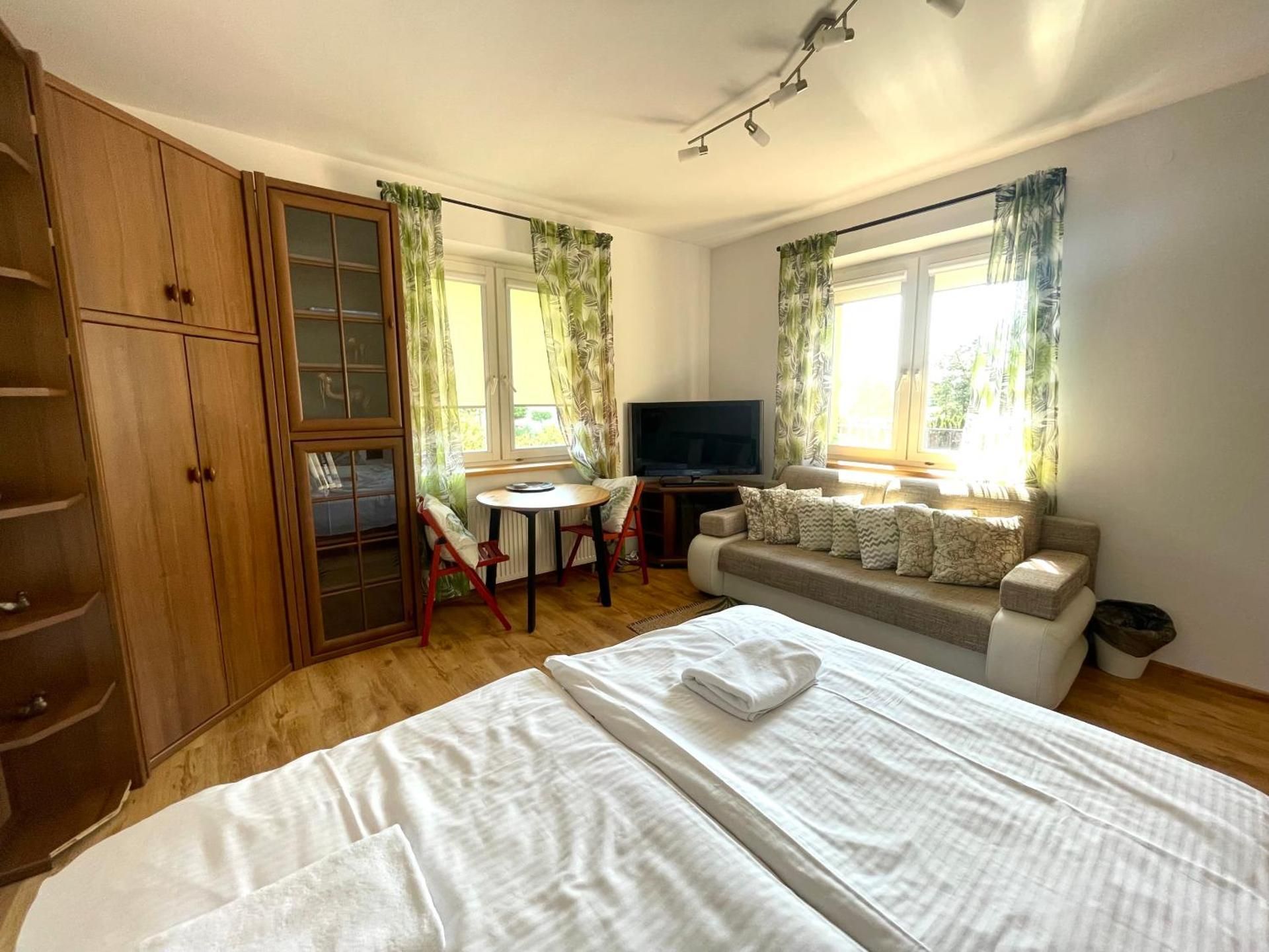 Quadruple Room with Shared Bathroom