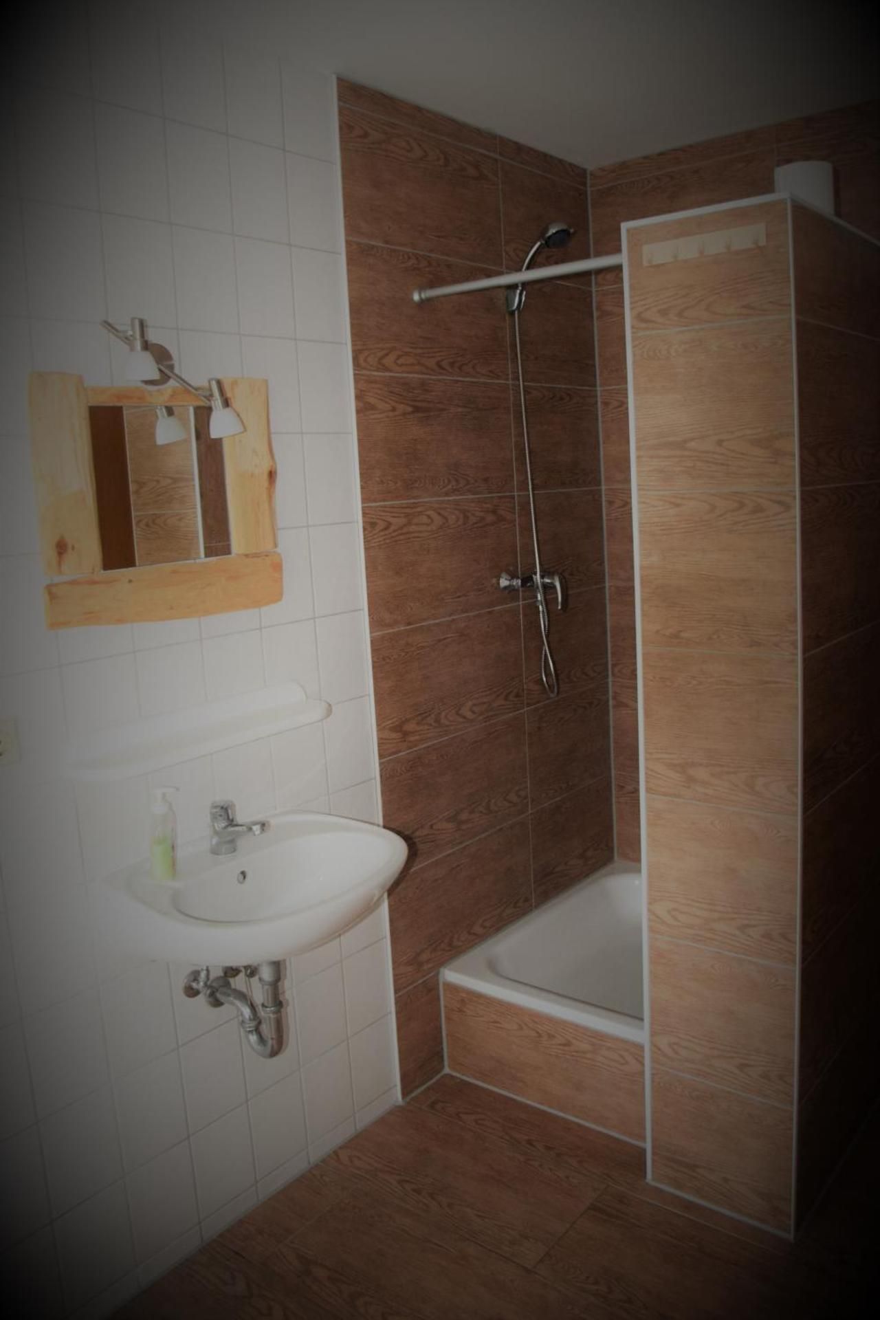 Double or Twin Room with Bathroom