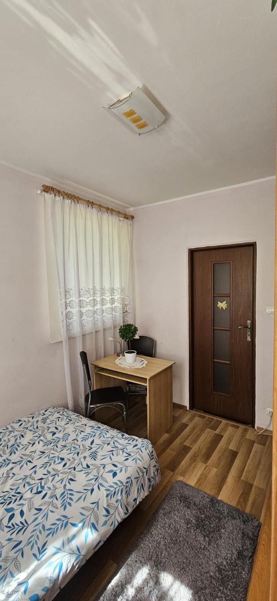 Single Room with Shared Bathroom