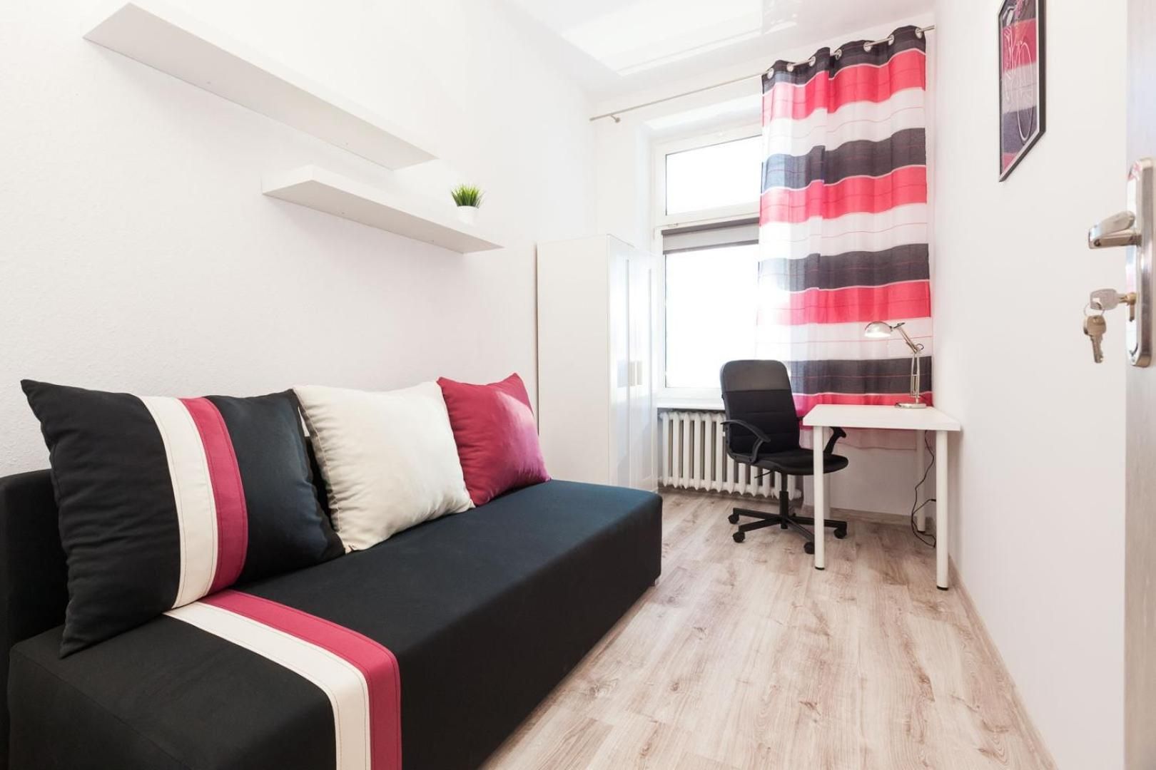 Standard Double Room with Shared Bathroom