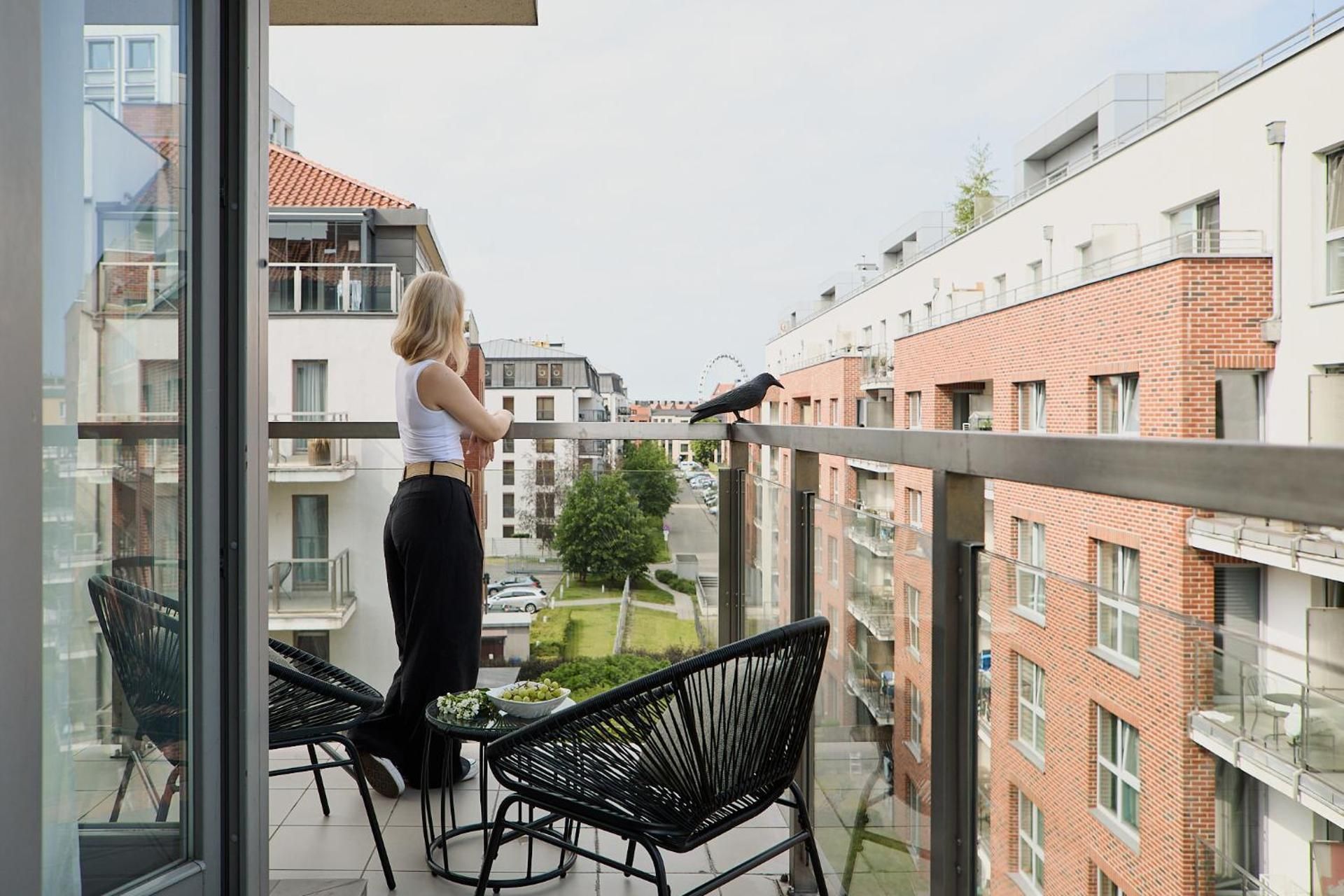 One-Bedroom Apartment with Balcony
