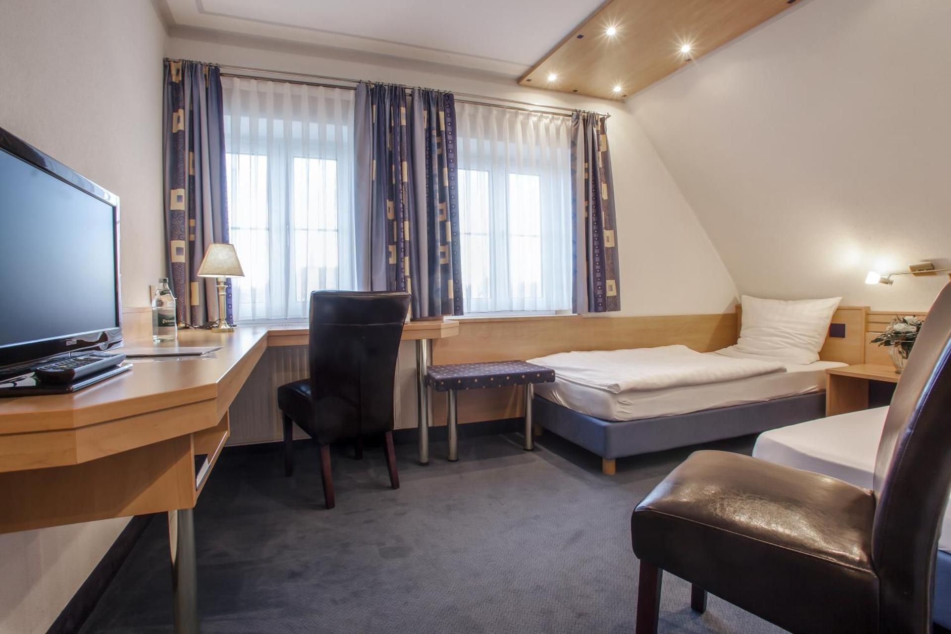 Business Double Room (1 Adult)