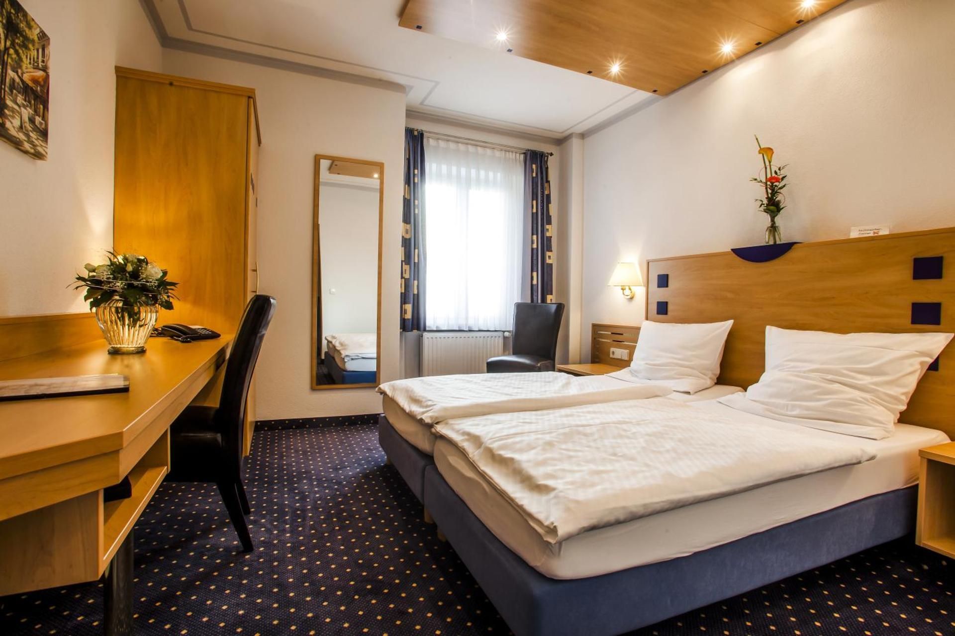 Business Double Room (1 Adult)