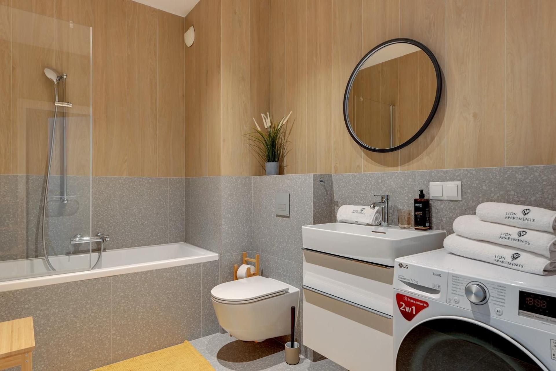 One-Bedroom Apartment with Balcony