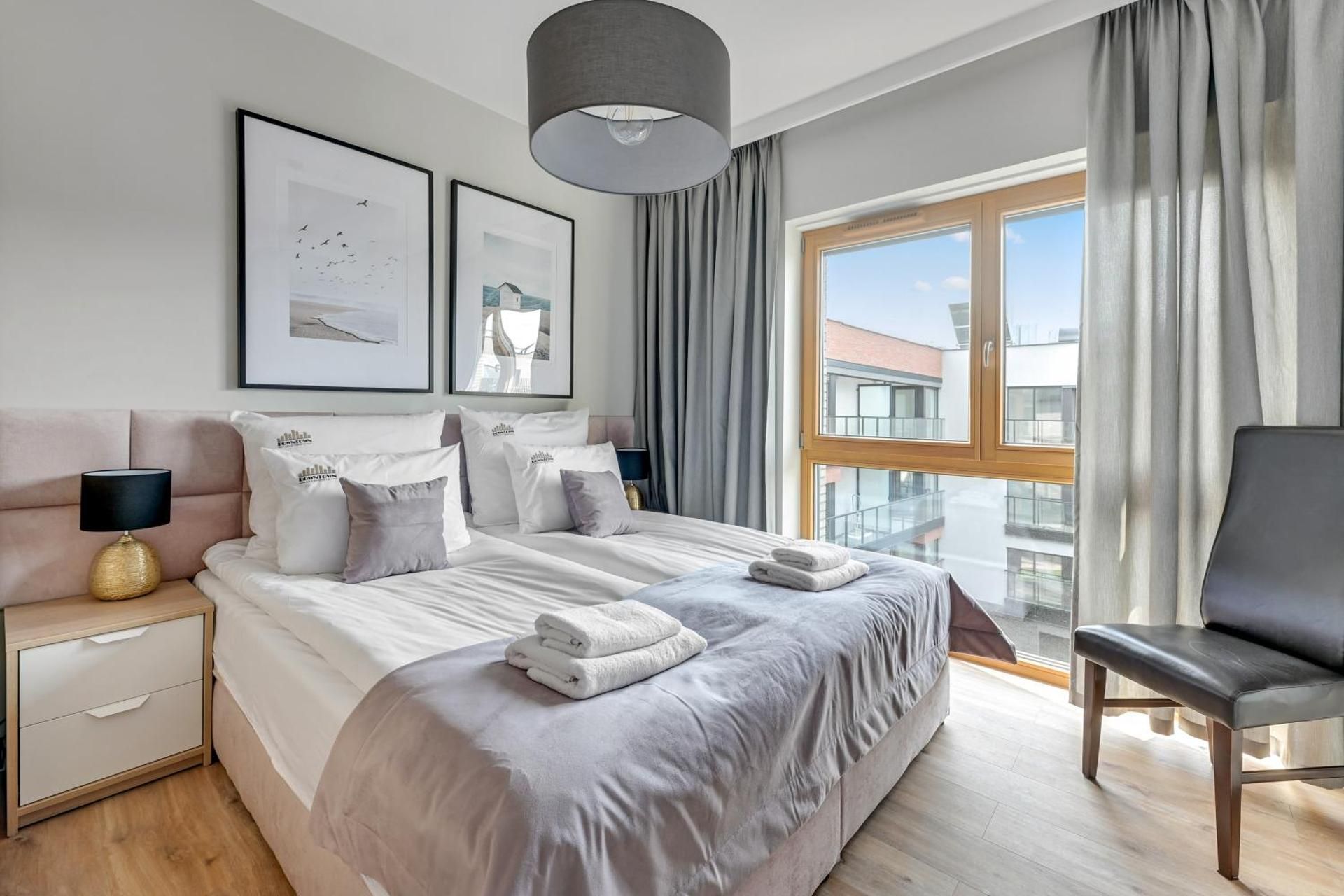 DELUXE APARTMENT
