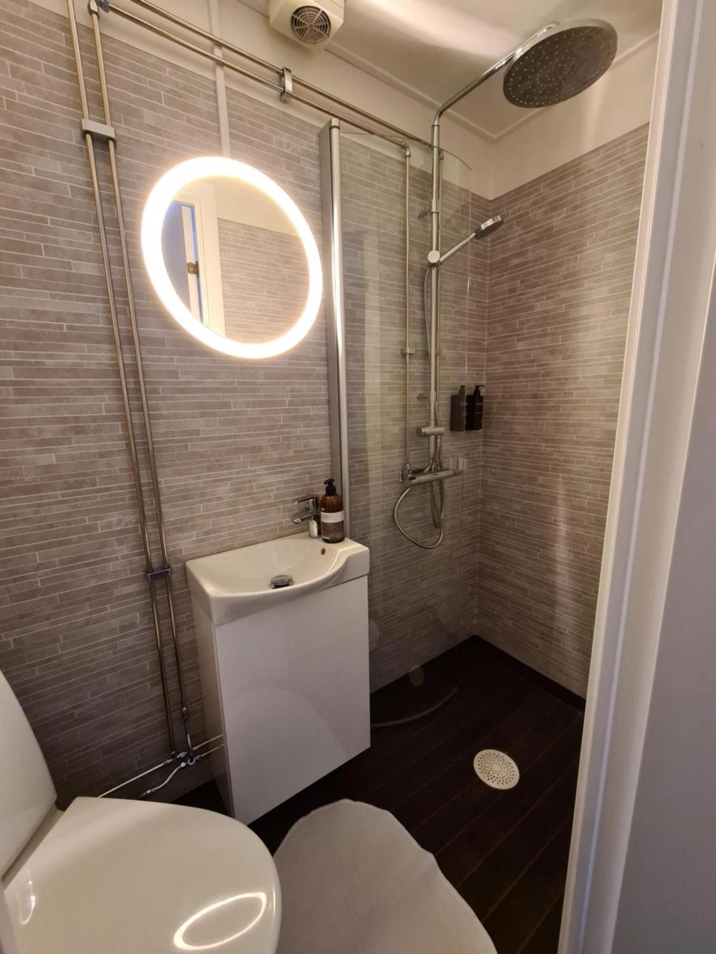 Single Room with Shared Shower and Toilet