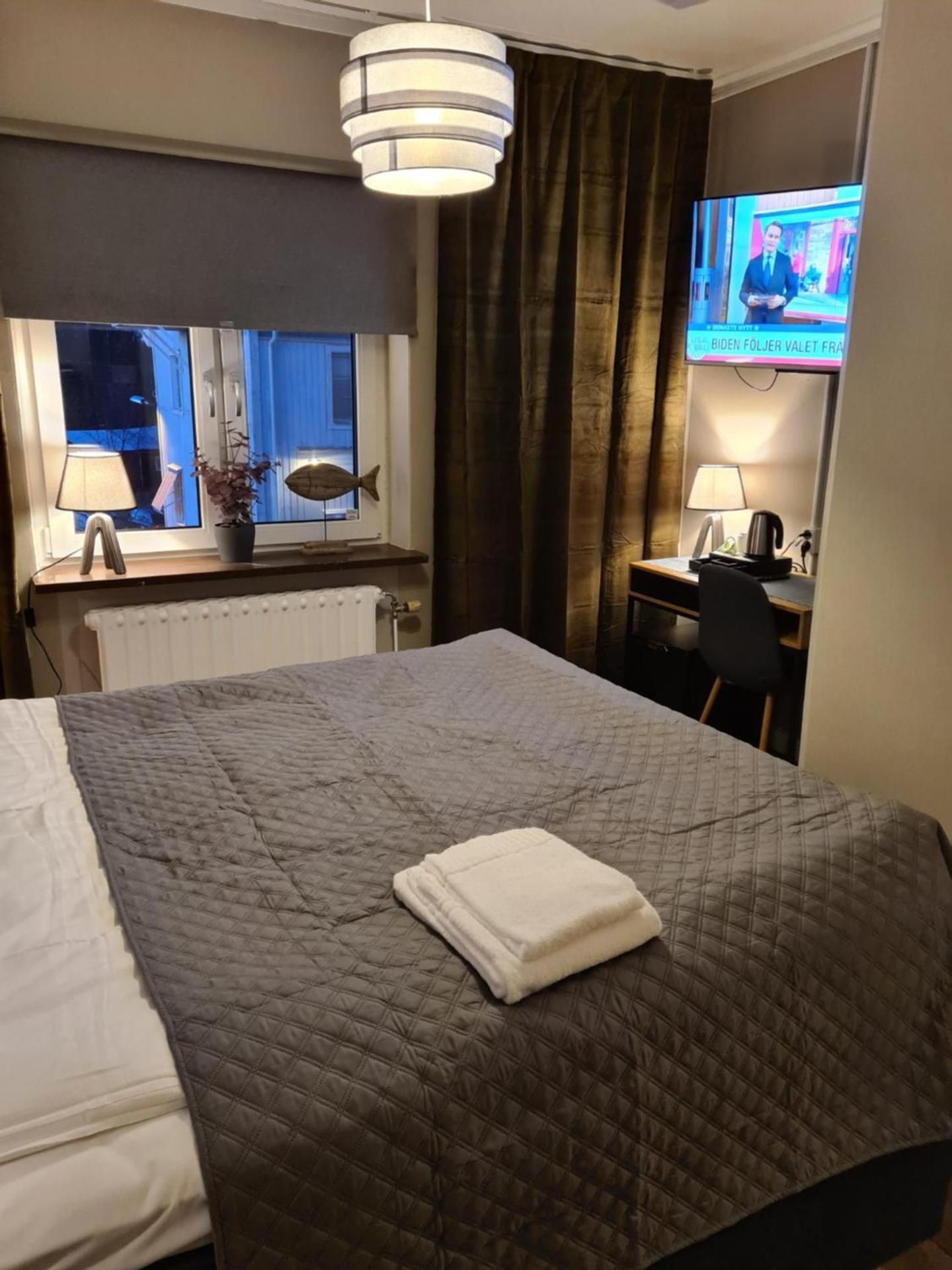 Twin Room with Private Bathroom