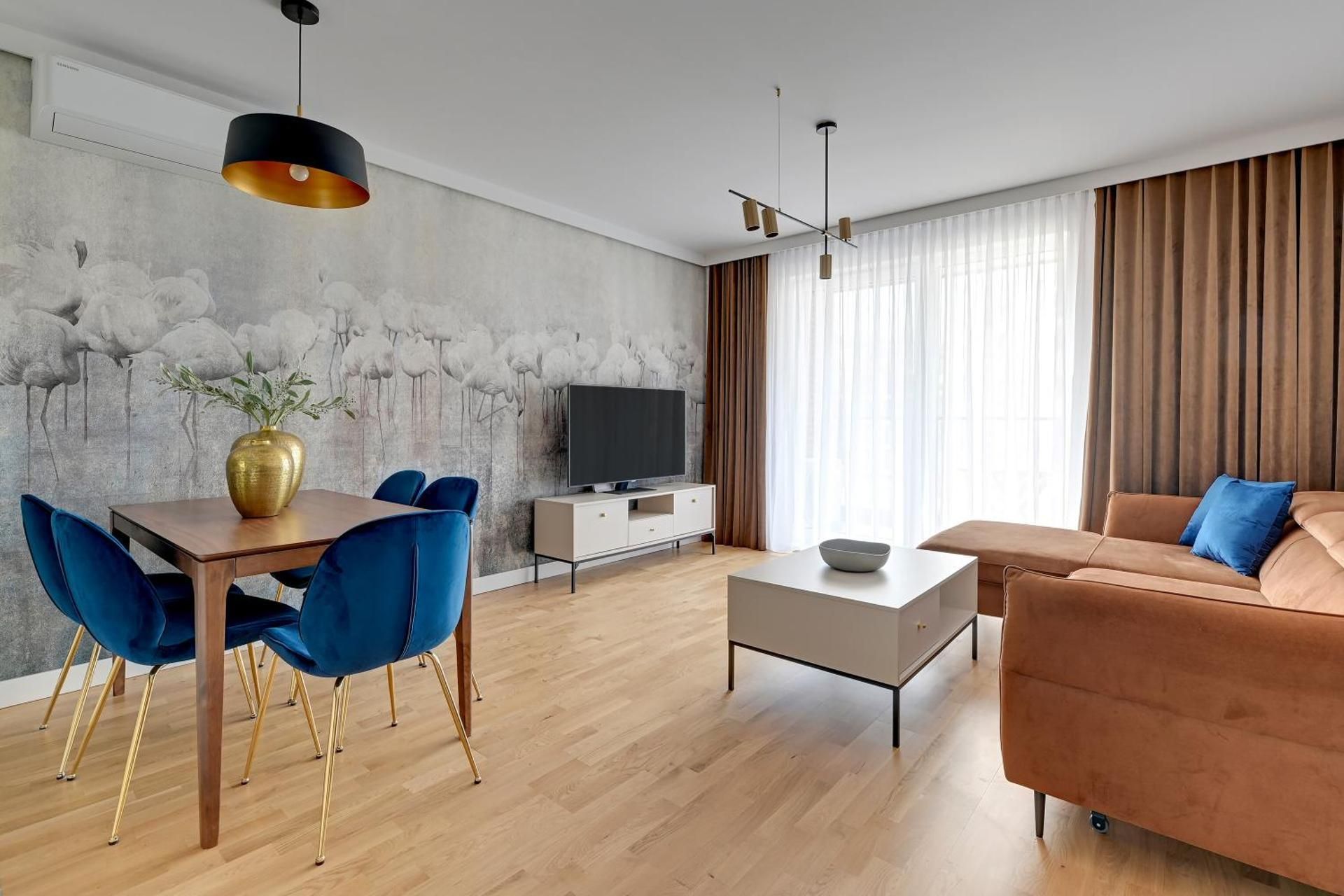 Two-Bedroom Deluxe Apartment with Balcony