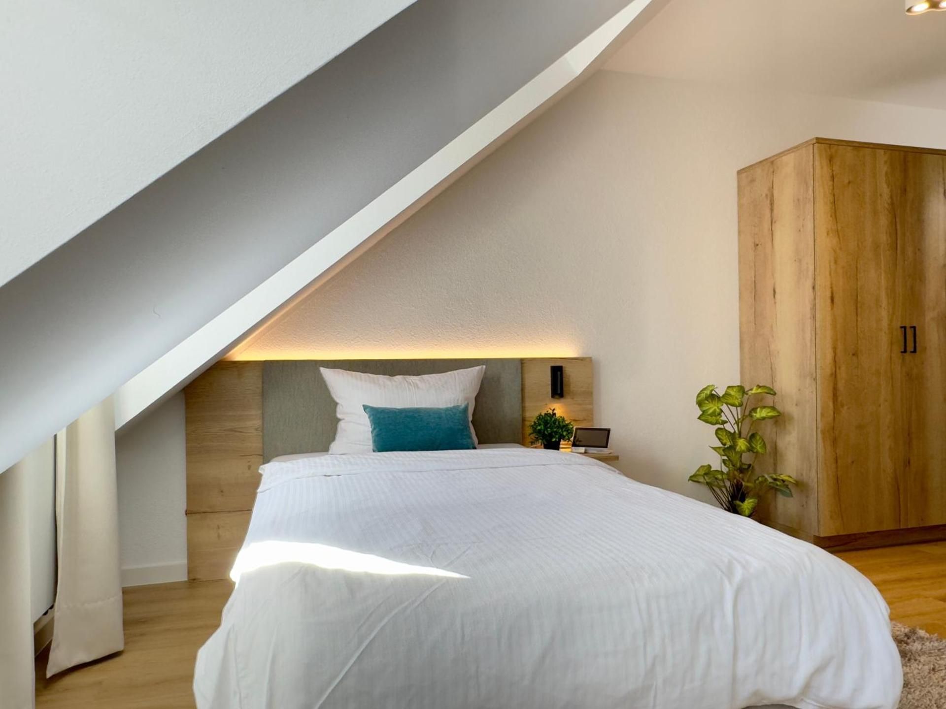 Deluxe Single Room