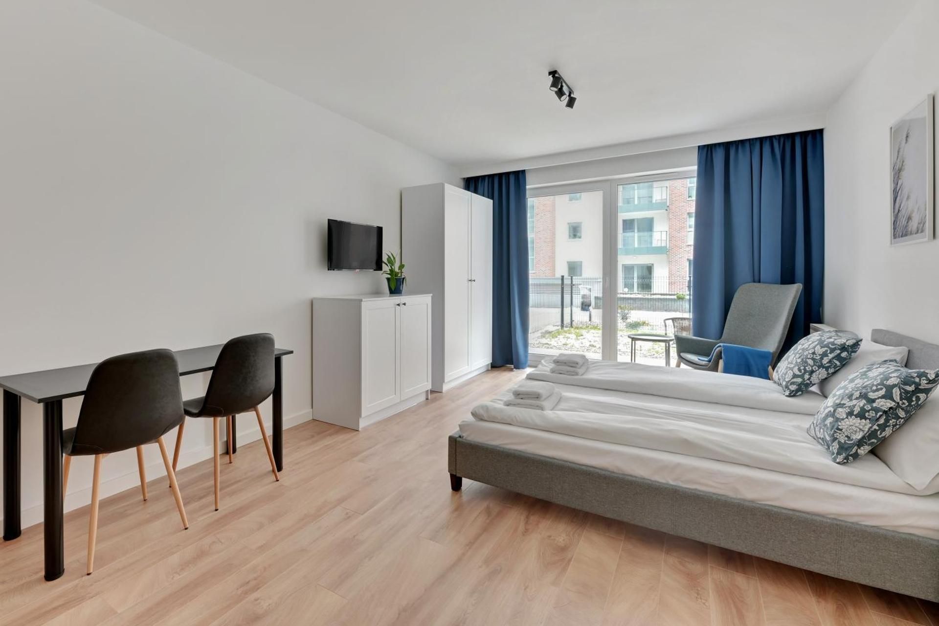 Studio Apartment (no parking)
