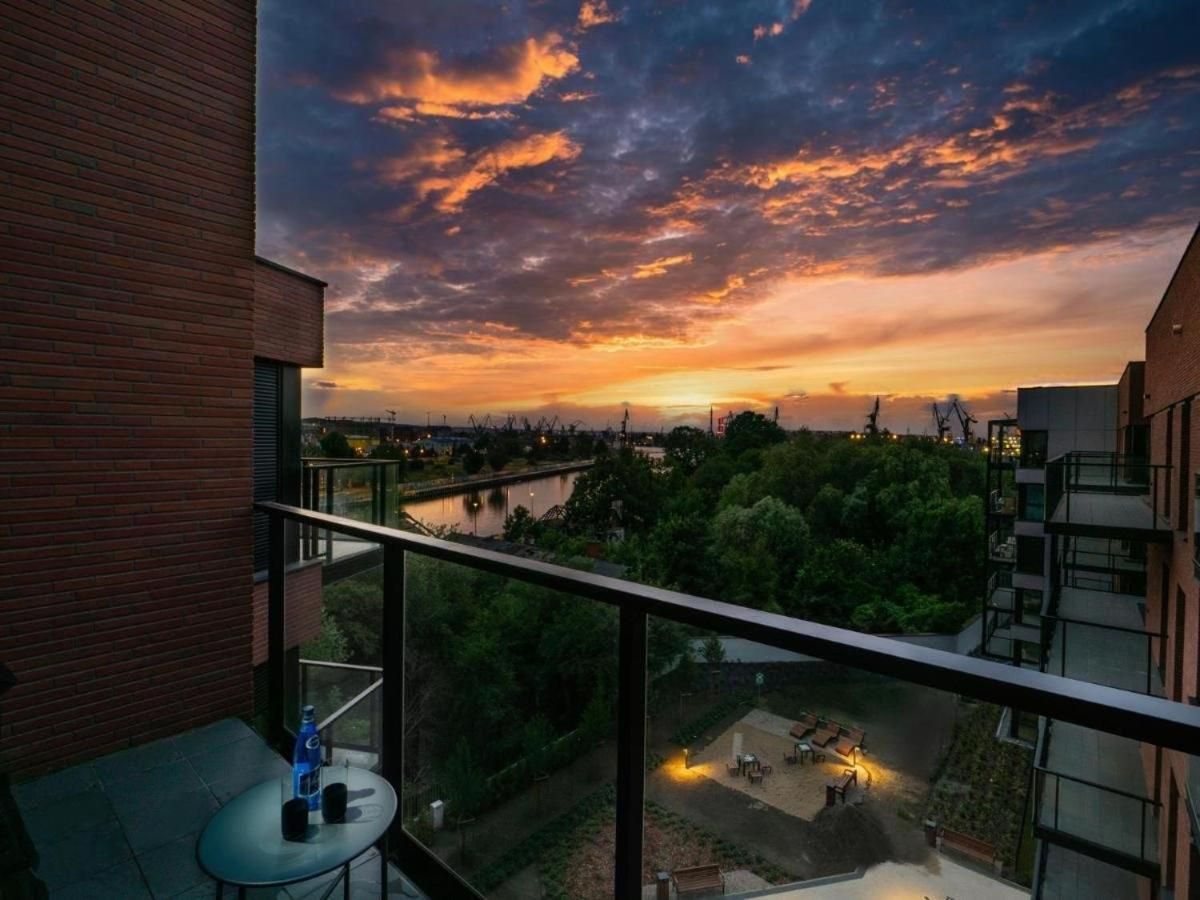 Superior Apartment with City View