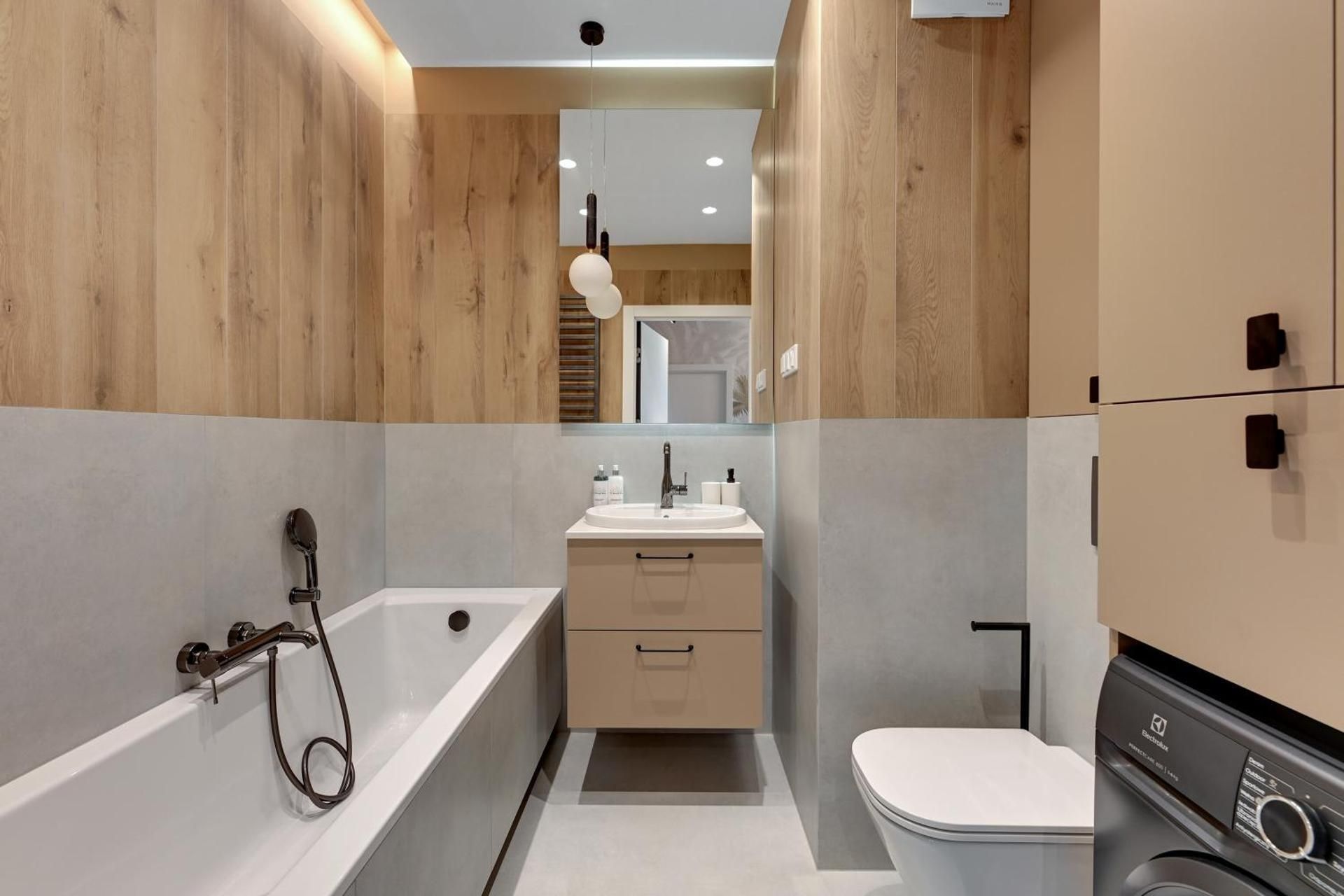 Deluxe Apartment with Balcony