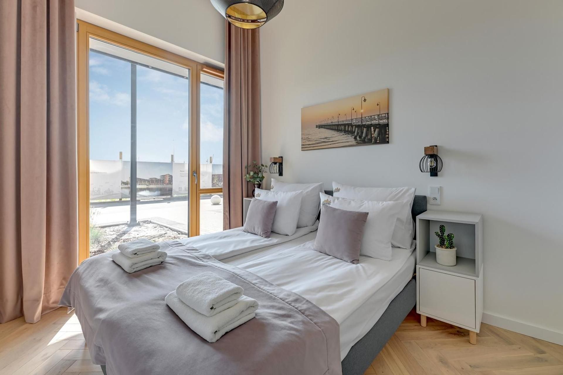 Two-Bedroom Deluxe Apartment with Terrace