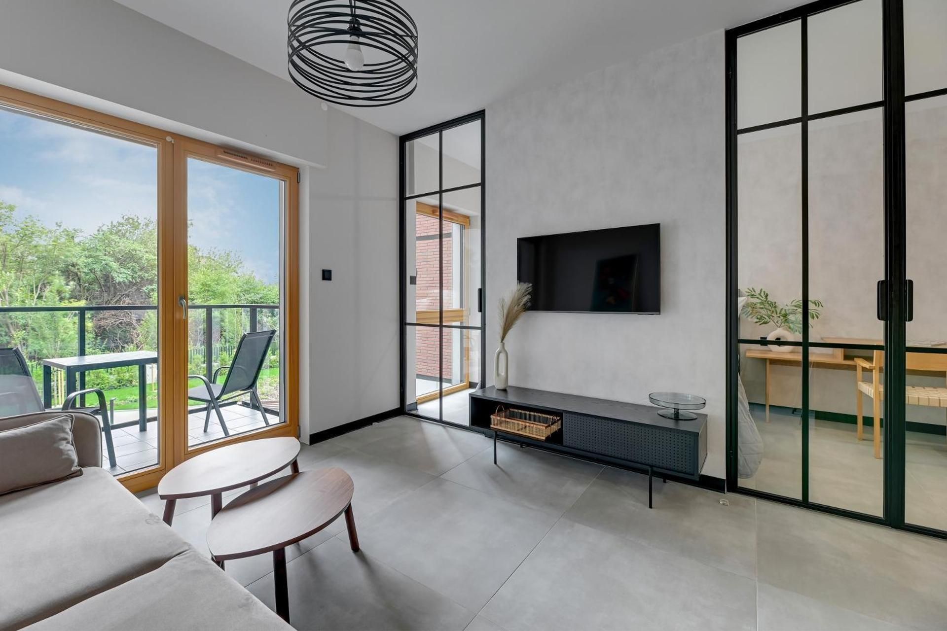 One-Bedroom Deluxe Suite Apartment with Balcony