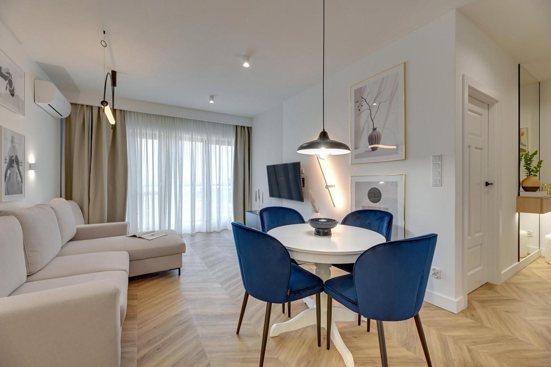 Nadmotlawie Estate Gym, Sauna & Parking by Downtown Apartments Superior Apartment 2