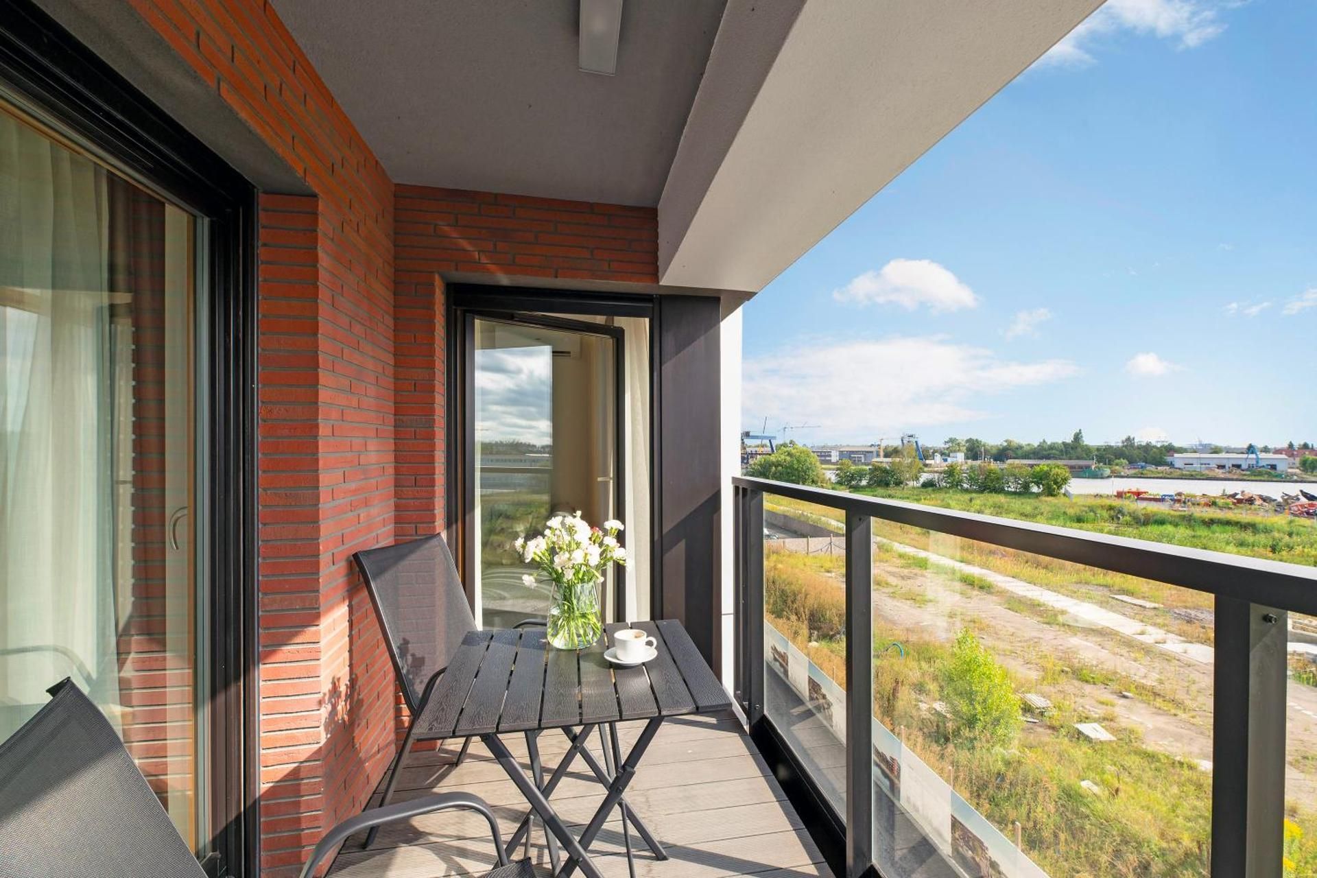 One-Bedroom Apartment with Balcony