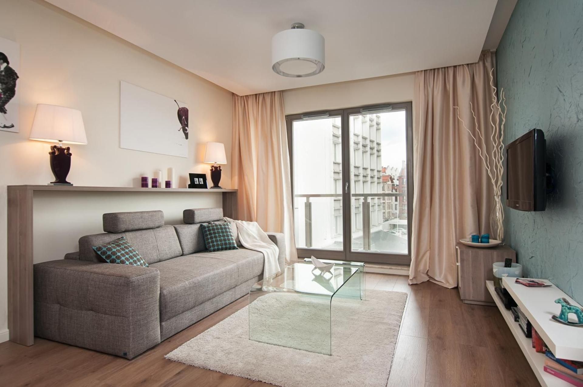 Deluxe One-Bedroom Apartment with Balcony (no parking)