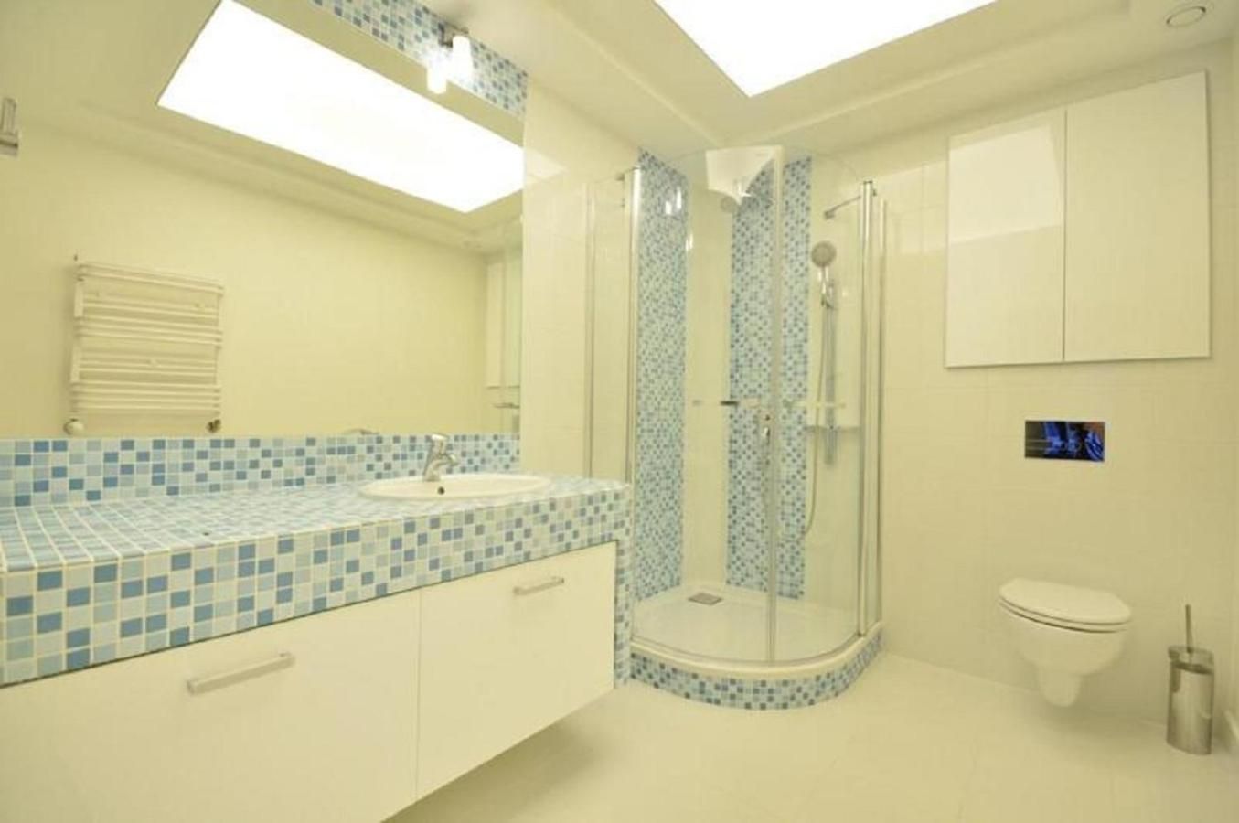 1-Bedroom Deluxe Apartment