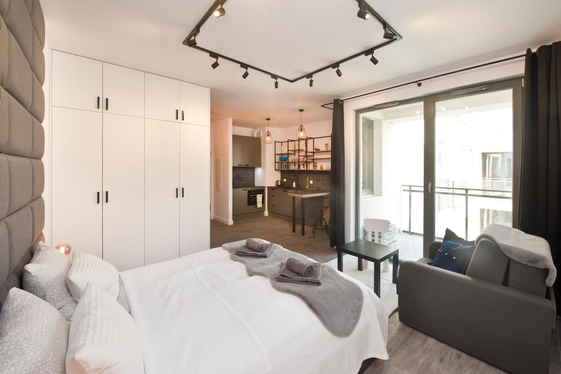 Studio Apartment
