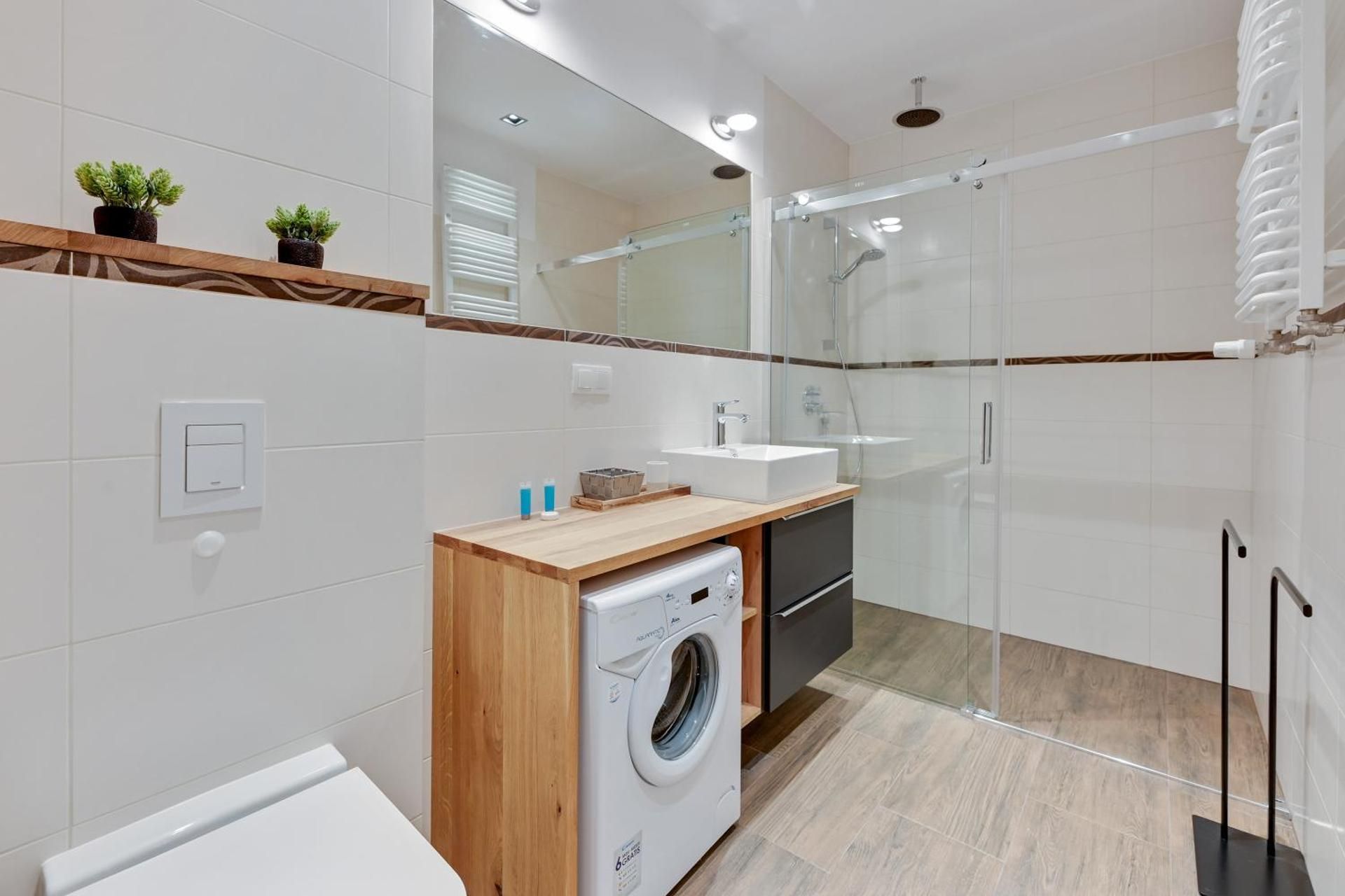 Apartment with Balcony - Sienna Grobla 6D Street