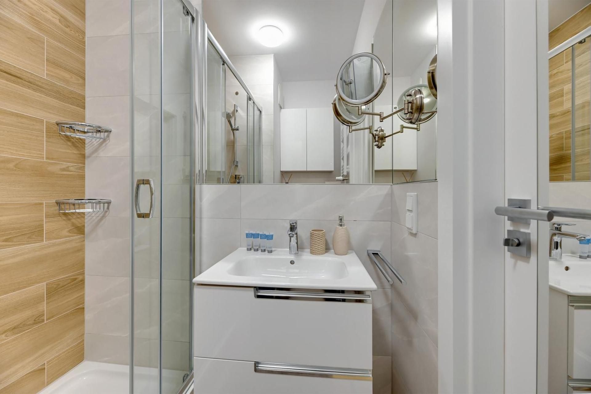 Nadmotlawie Sauna & Gym by Blue Mandarin Apartment with Terrace - Sienna Grobla 8 Street 2