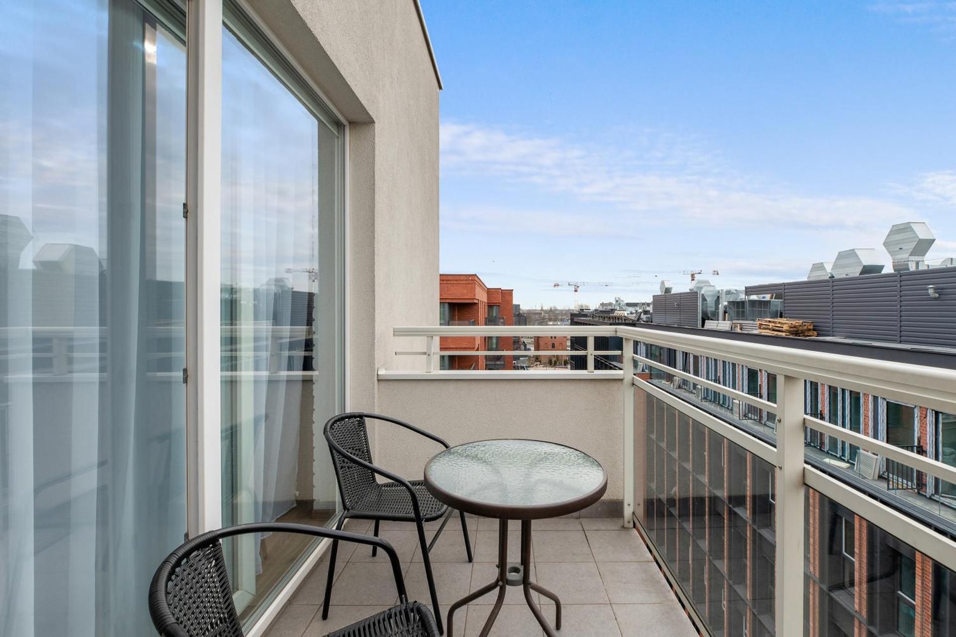 Two-Bedroom Deluxe Apartment with Balcony
