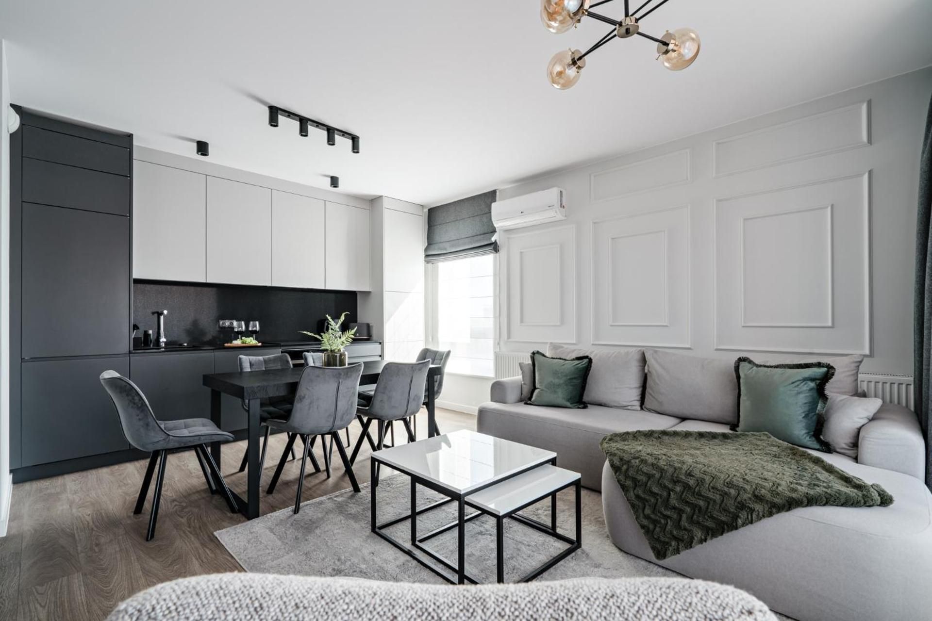 Scala City Center Premium Apartments with Parking by Lion Apartments Two-Bedroom Deluxe Apartment with Balcony