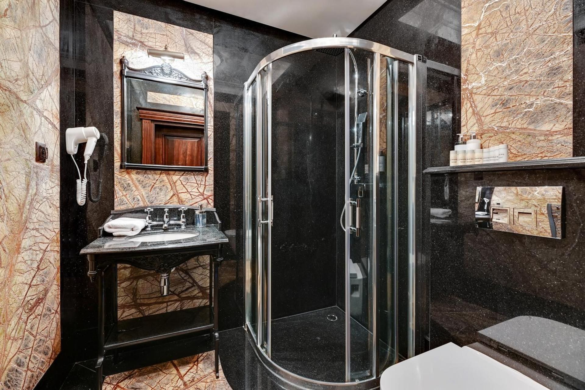 Three-Bedroom Apartment Suite