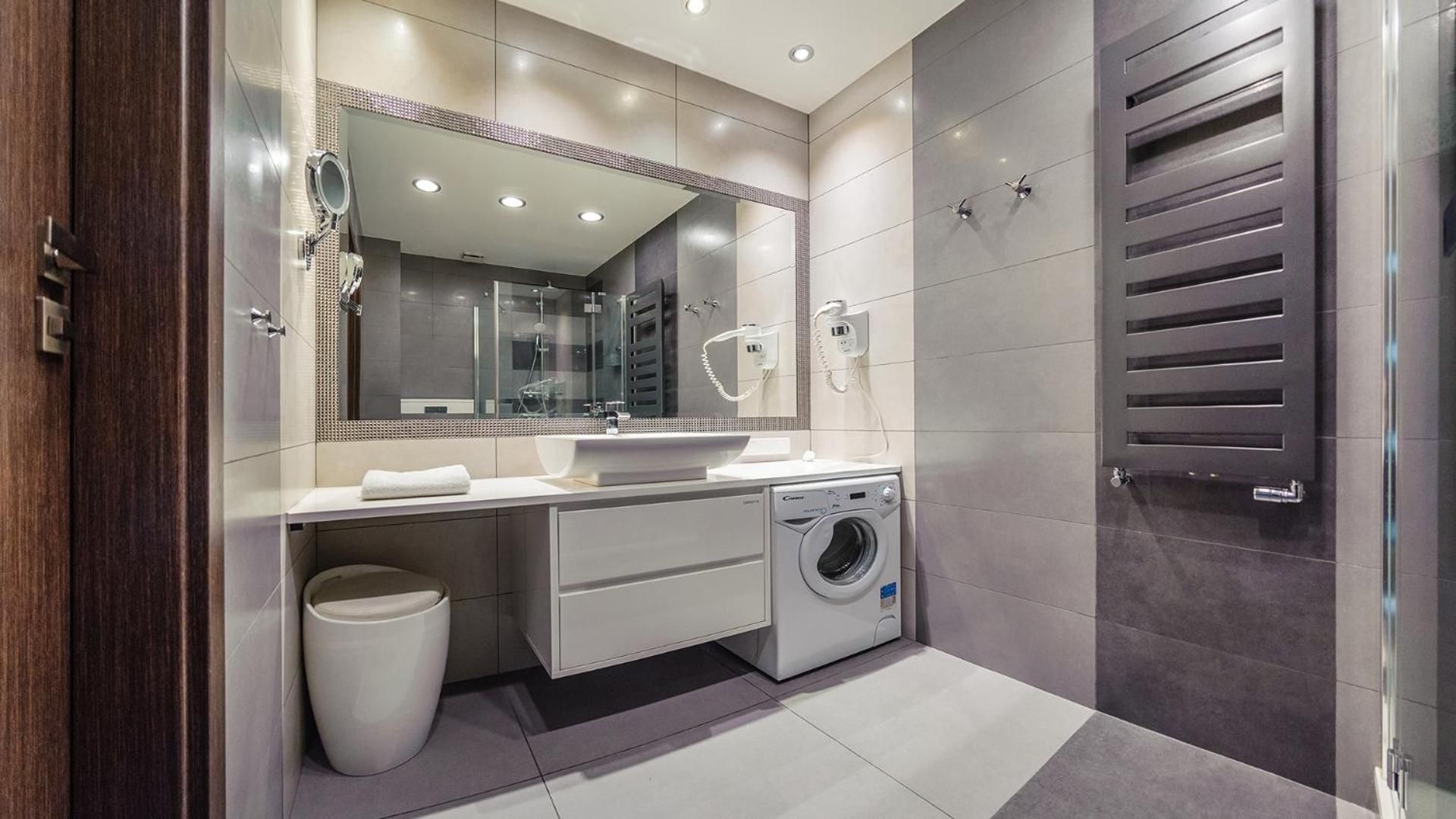 One-Bedroom Deluxe Apartment