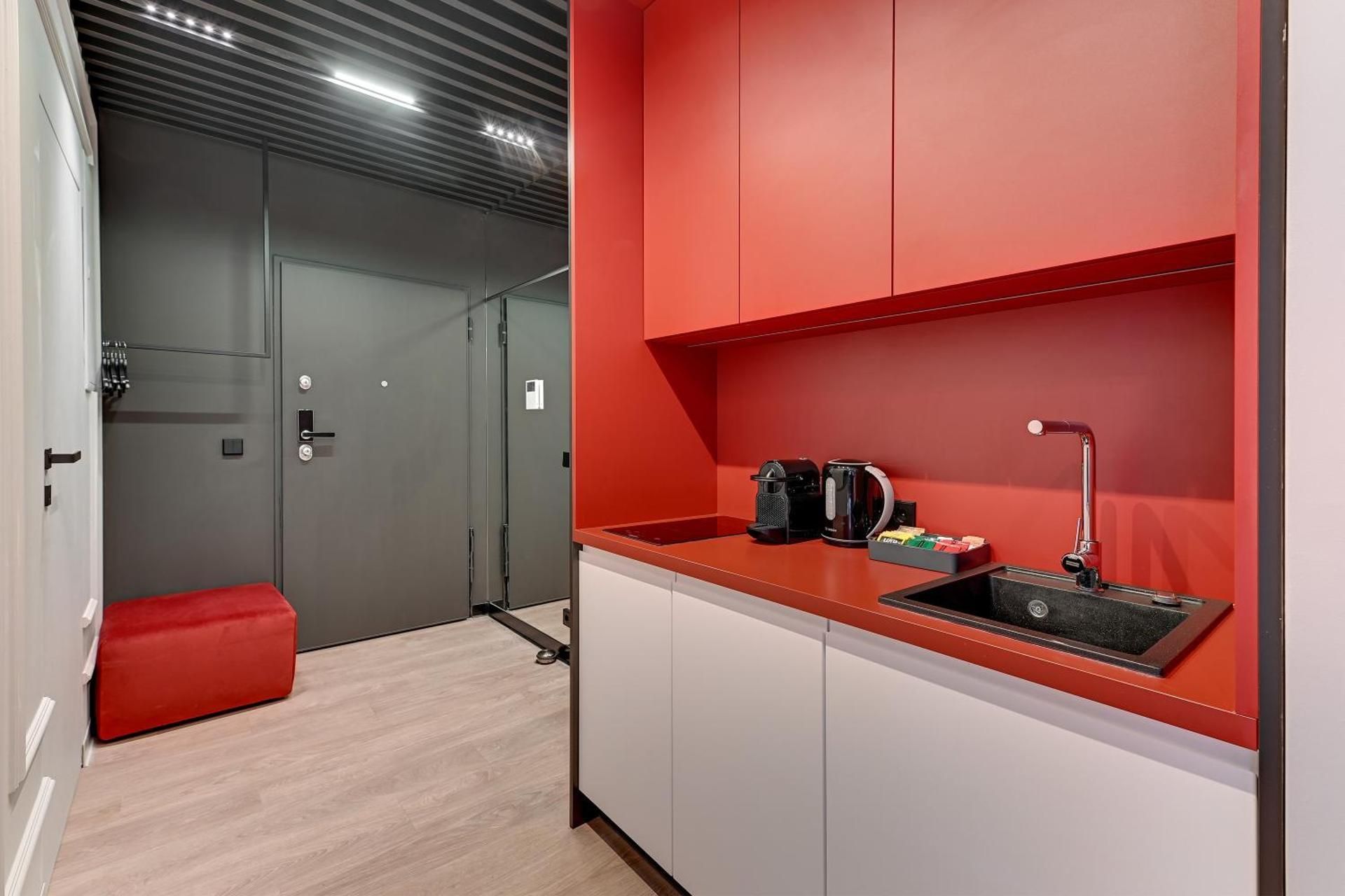 Two-Bedroom Deluxe Apartment with Balcony