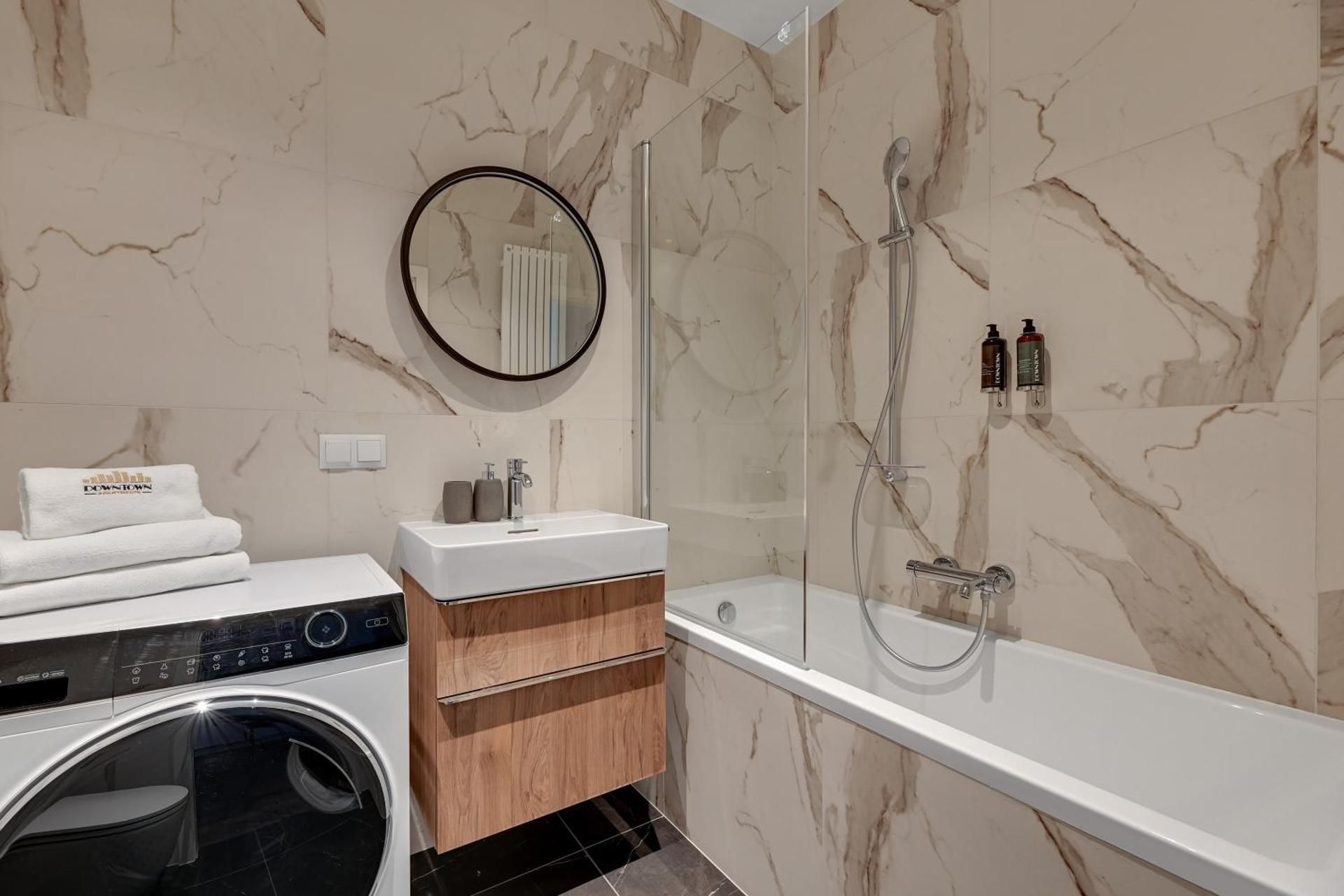 One-Bedroom Deluxe Apartment