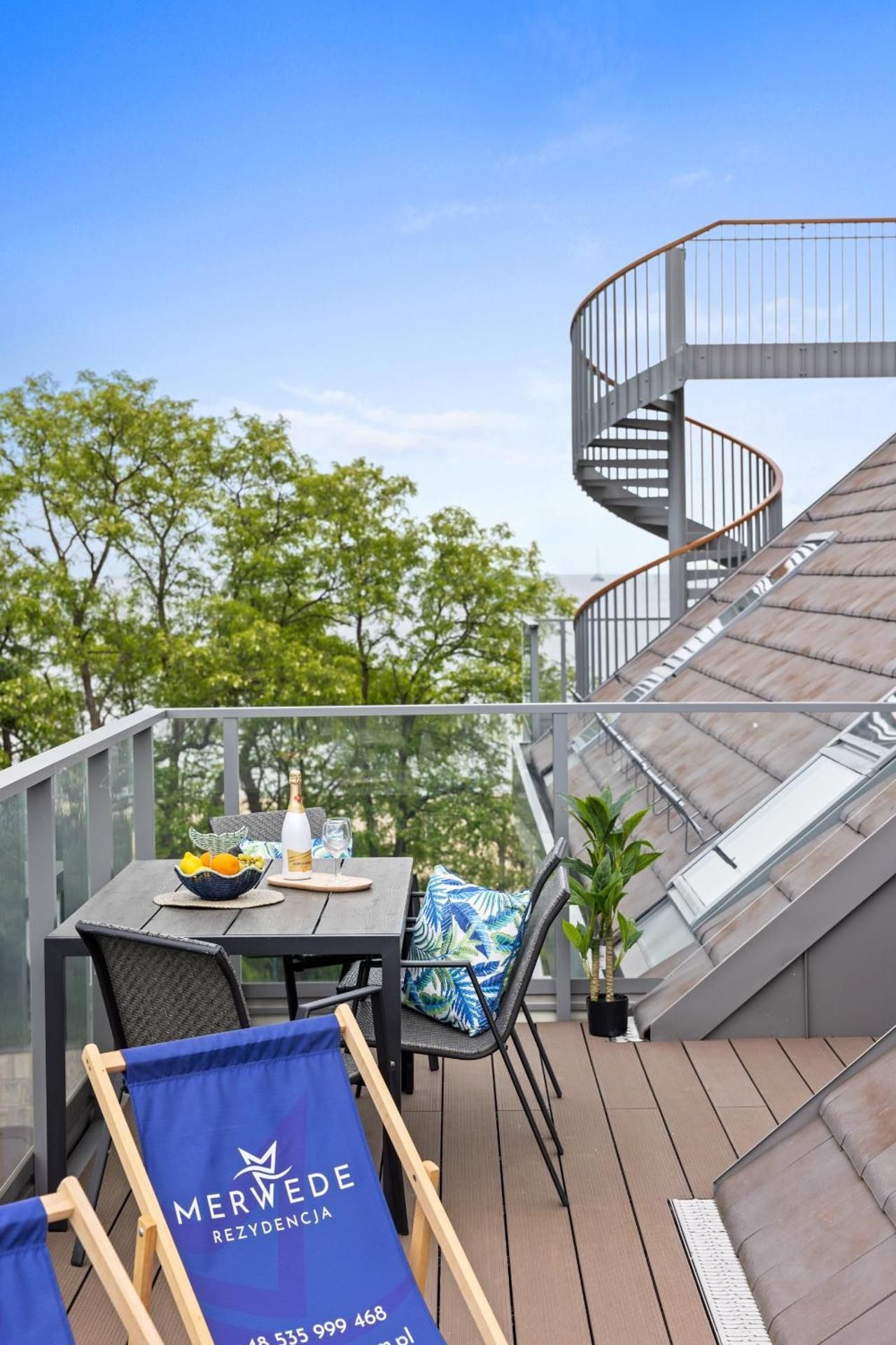 Superior One-Bedroom Apartment