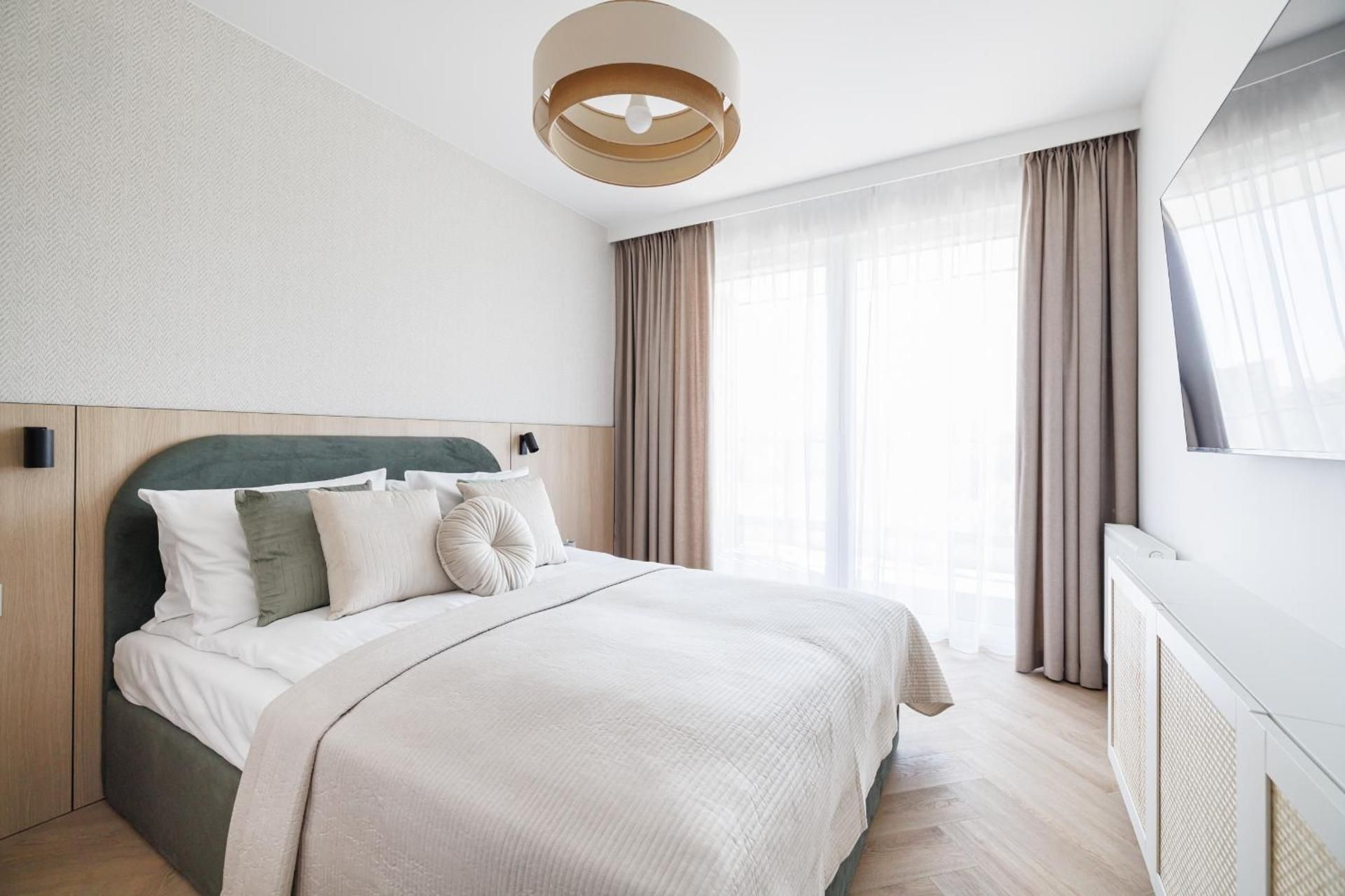 One-Bedroom Apartment with Balcony